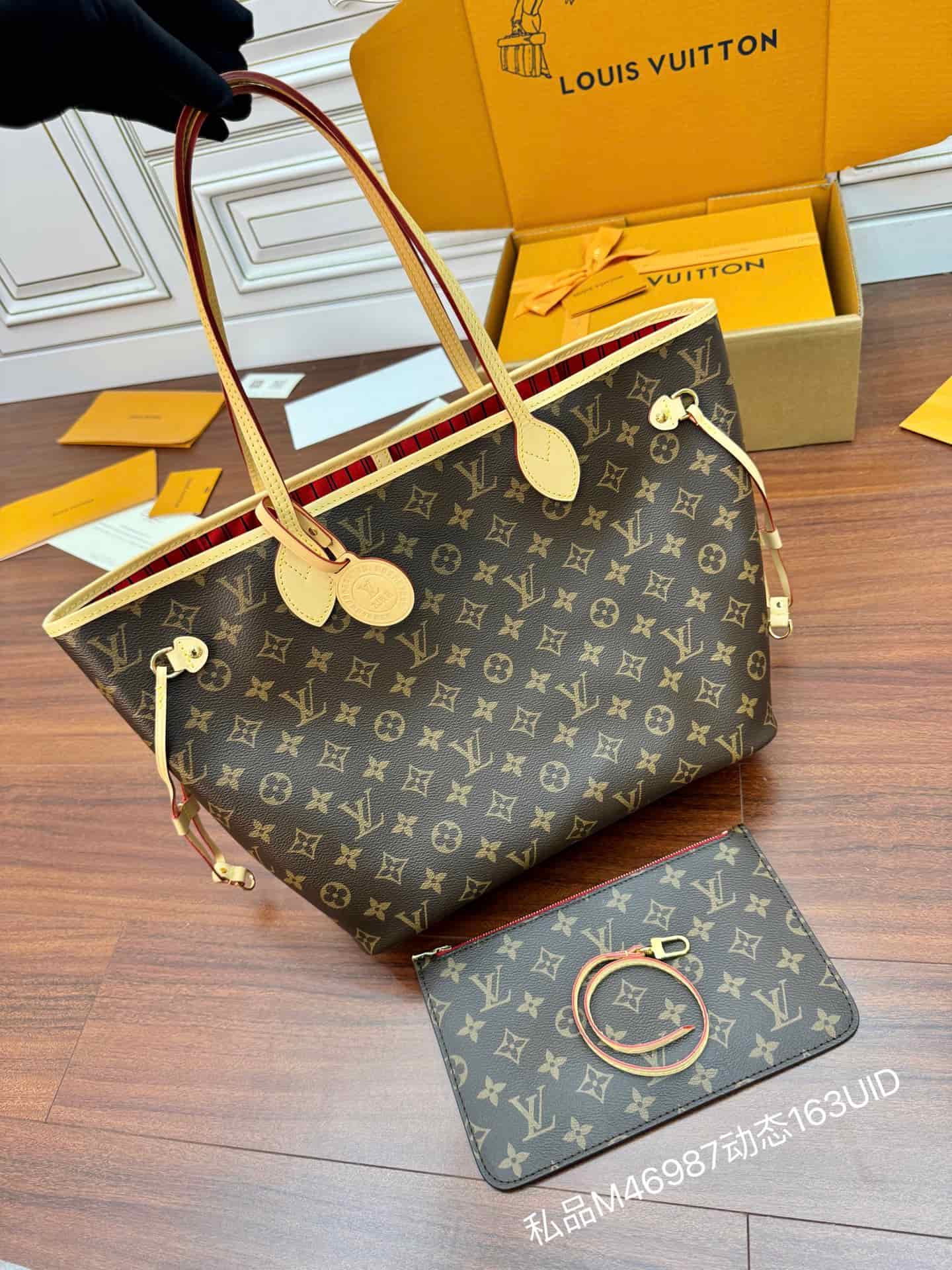 Louis Vuitton Neverfull MM Cerise Red Monogram coated canvas M46987 TOP