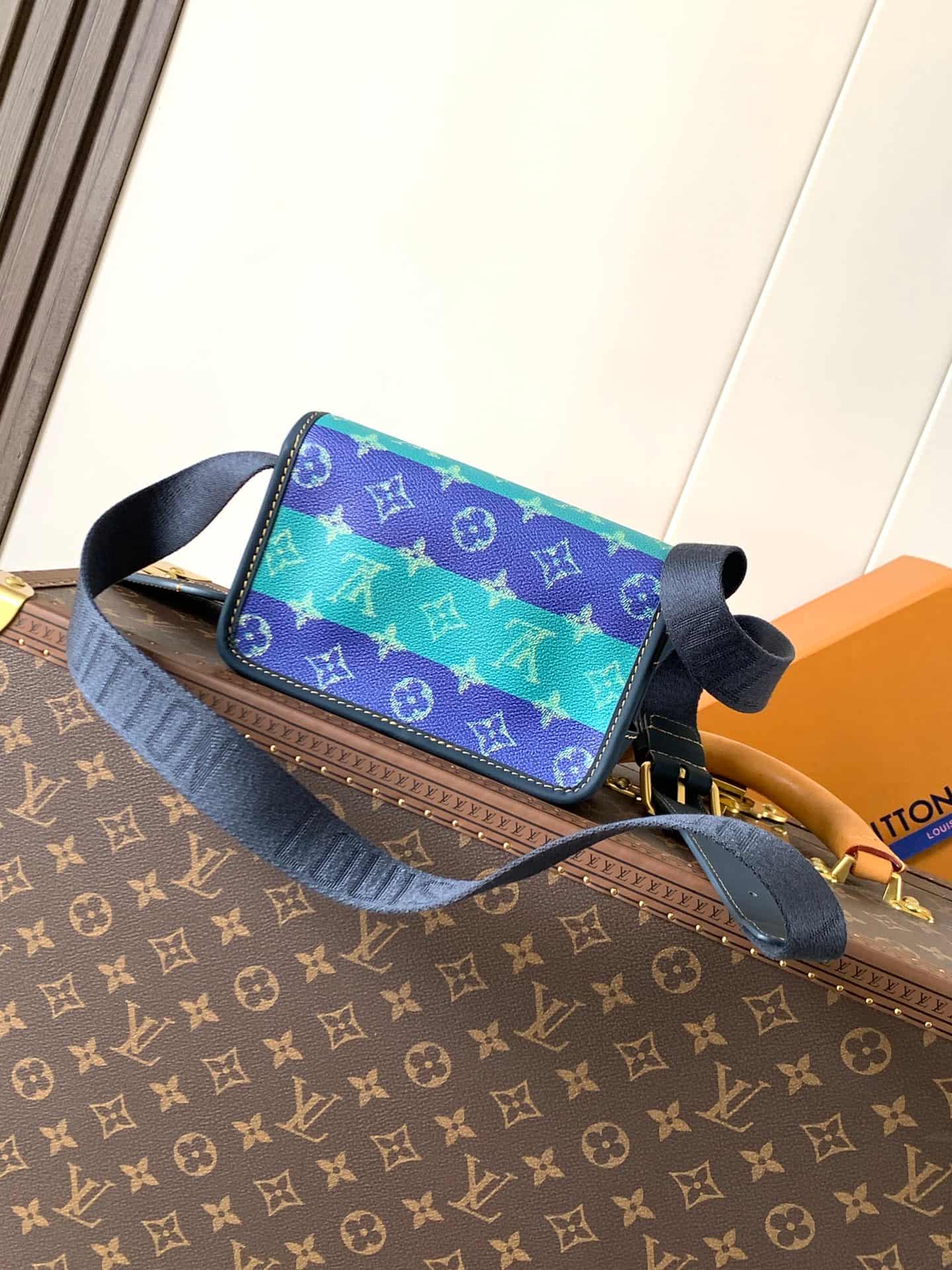 Louis Vuitton Bosphore Wearable Wallet Monogram Heritage canvas M13173 High
