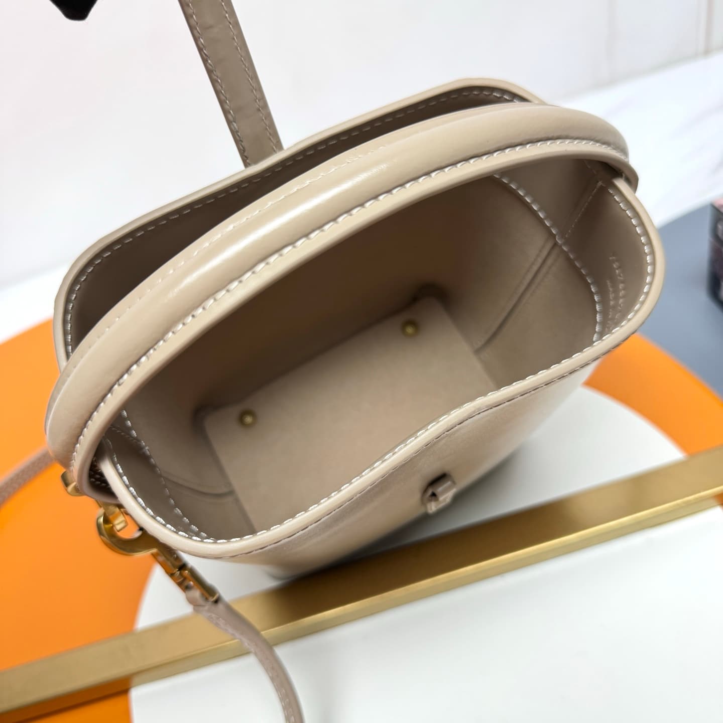 LE 37 mini in shiny leather 765870 High