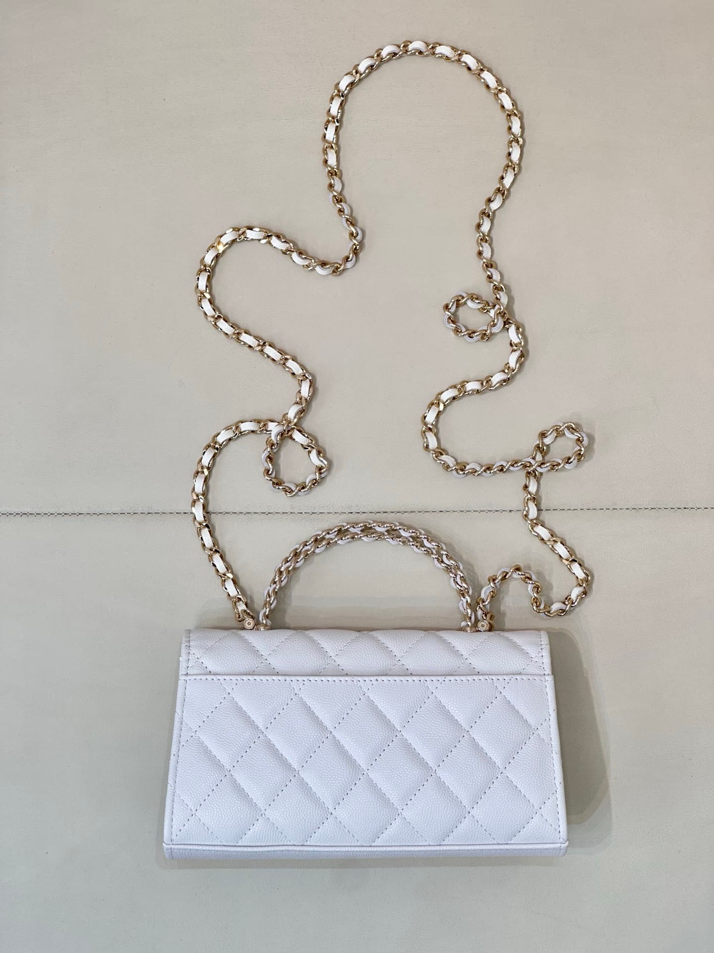 Chanel Clutch with chain Grained Calfskin&Gold-Tone Metal White AP3238 TOP