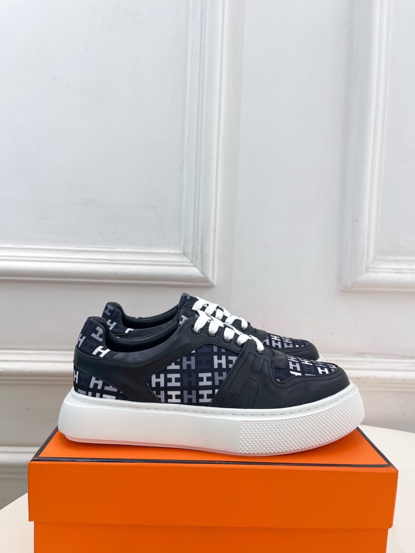 Hermes Sneaker shoes Men