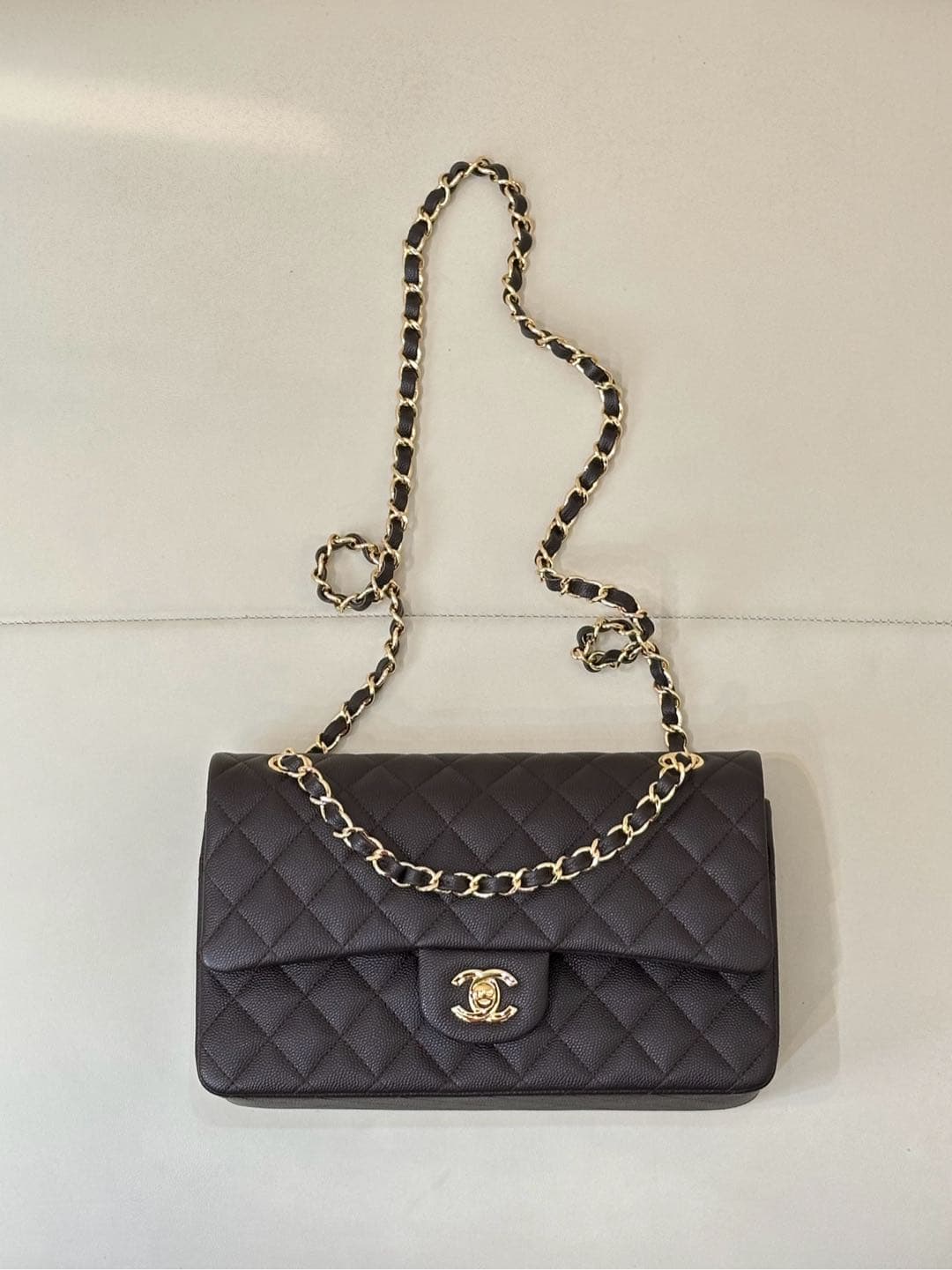Chanel Medium CLASSIC HANDBAG Grained  Calfskin & Gold-Tone Metal Coffee TOP