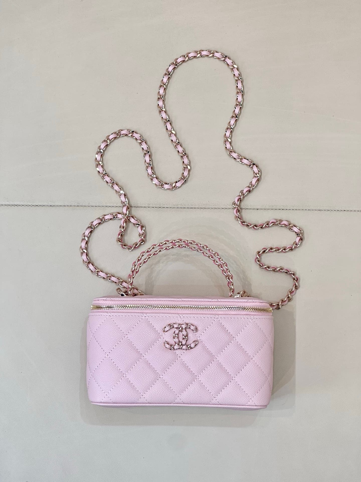 Chanel Classic Top Handle Vanity Case Grained Calfskin& Gold-Tone Metal Pink AP5182 TOP