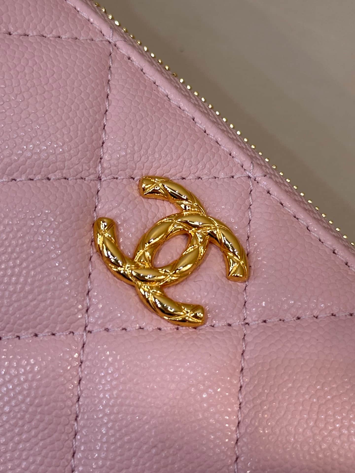 Chanel Hobo Bag Grained Calfskin & Gold-tone Metal Pink AP5023 TOP