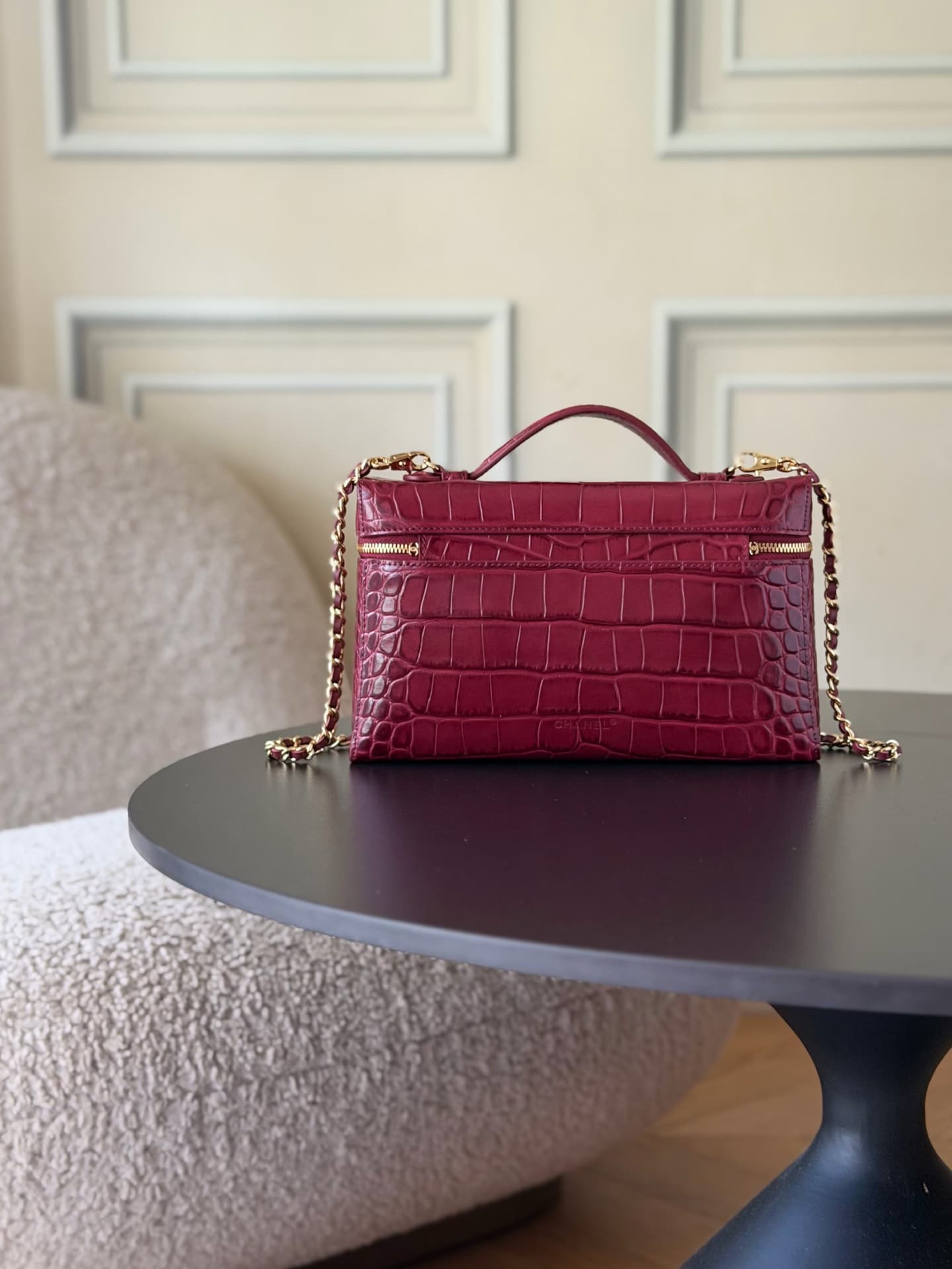 Chanel Large Vanity with chain Crocodile Embossed Calfskin & Gold-Tone Metal Burgundy AS5347 A
