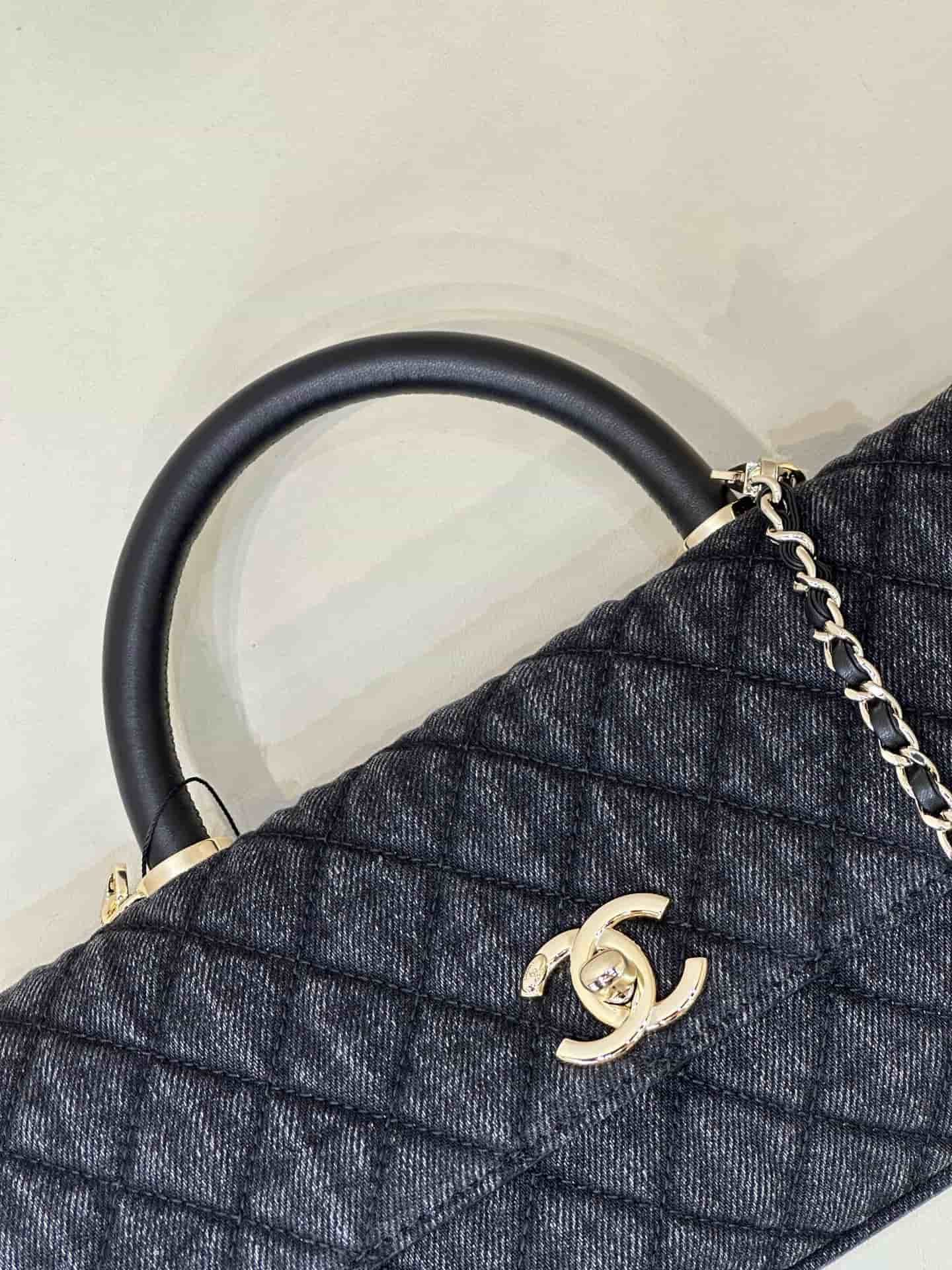 Chanel Maxi Flap Bag with Top Handle Washed Denim& Gold-Tone Metal AS6091 Black TOP