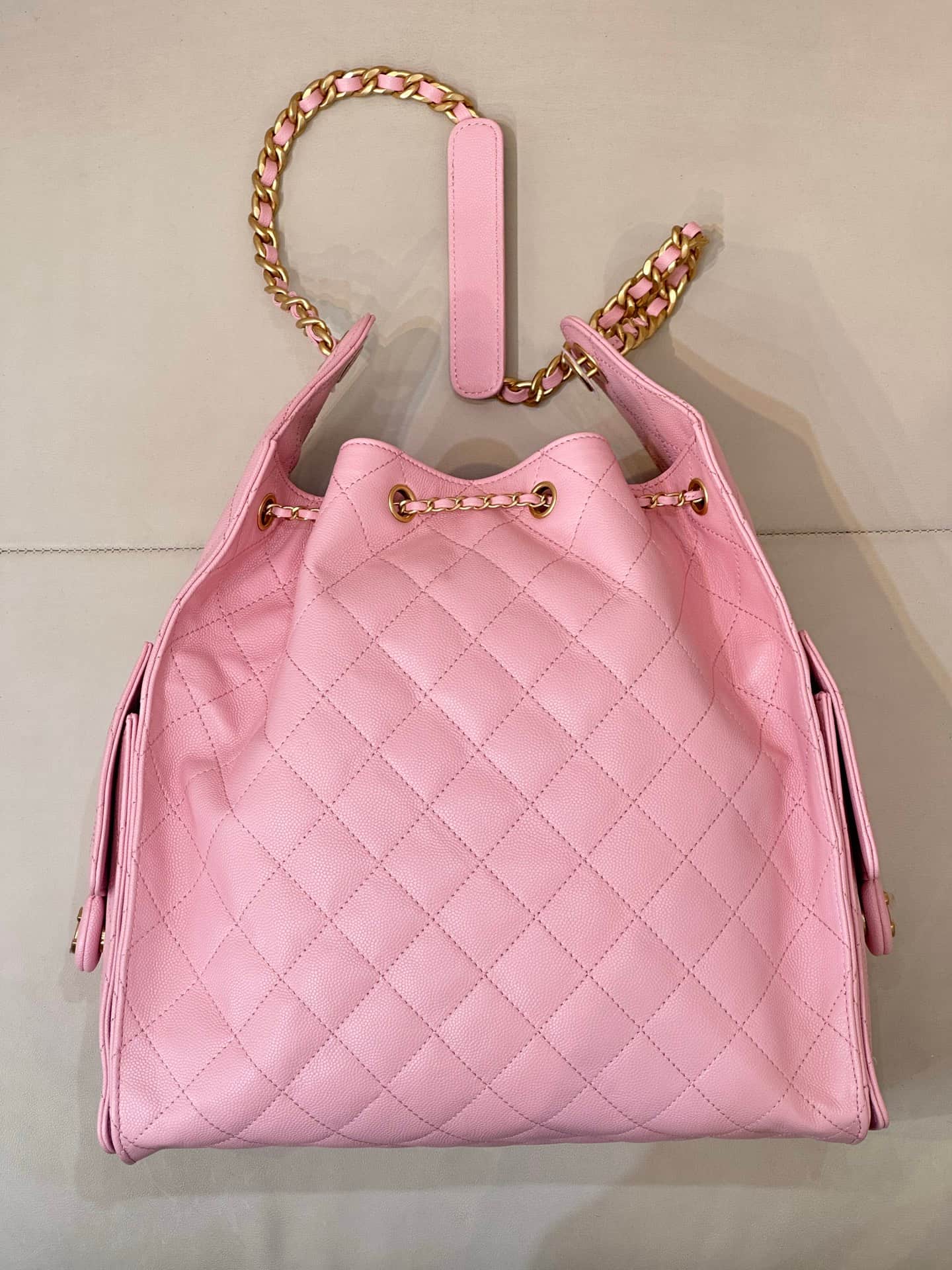 Chanel 25 Medium Hobo handbag AS5311 Grained Calfskin & Gold-tone Metal Pink TOP