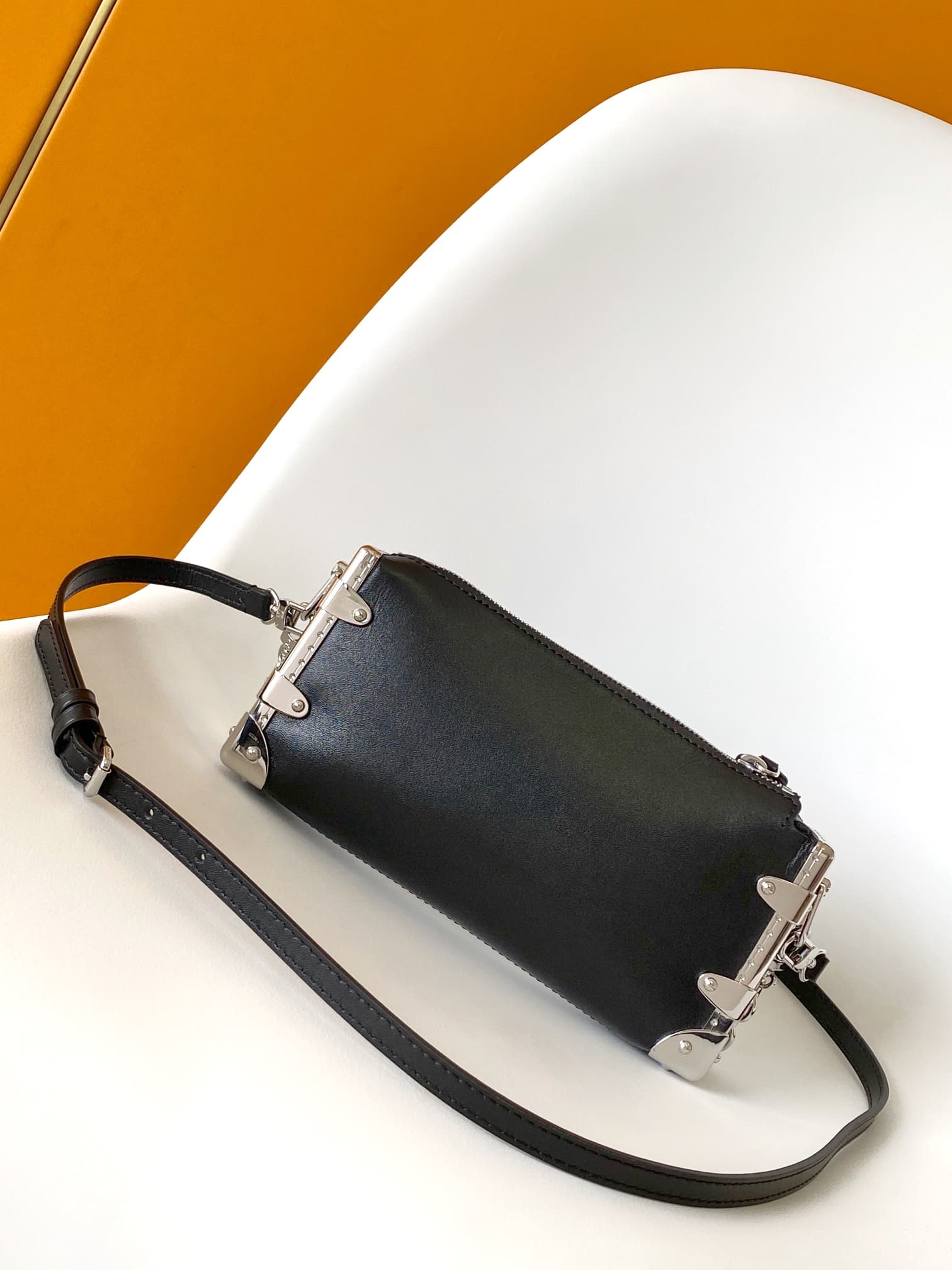 Louis Vuitton Slim Trunk Calf leather M25445 High