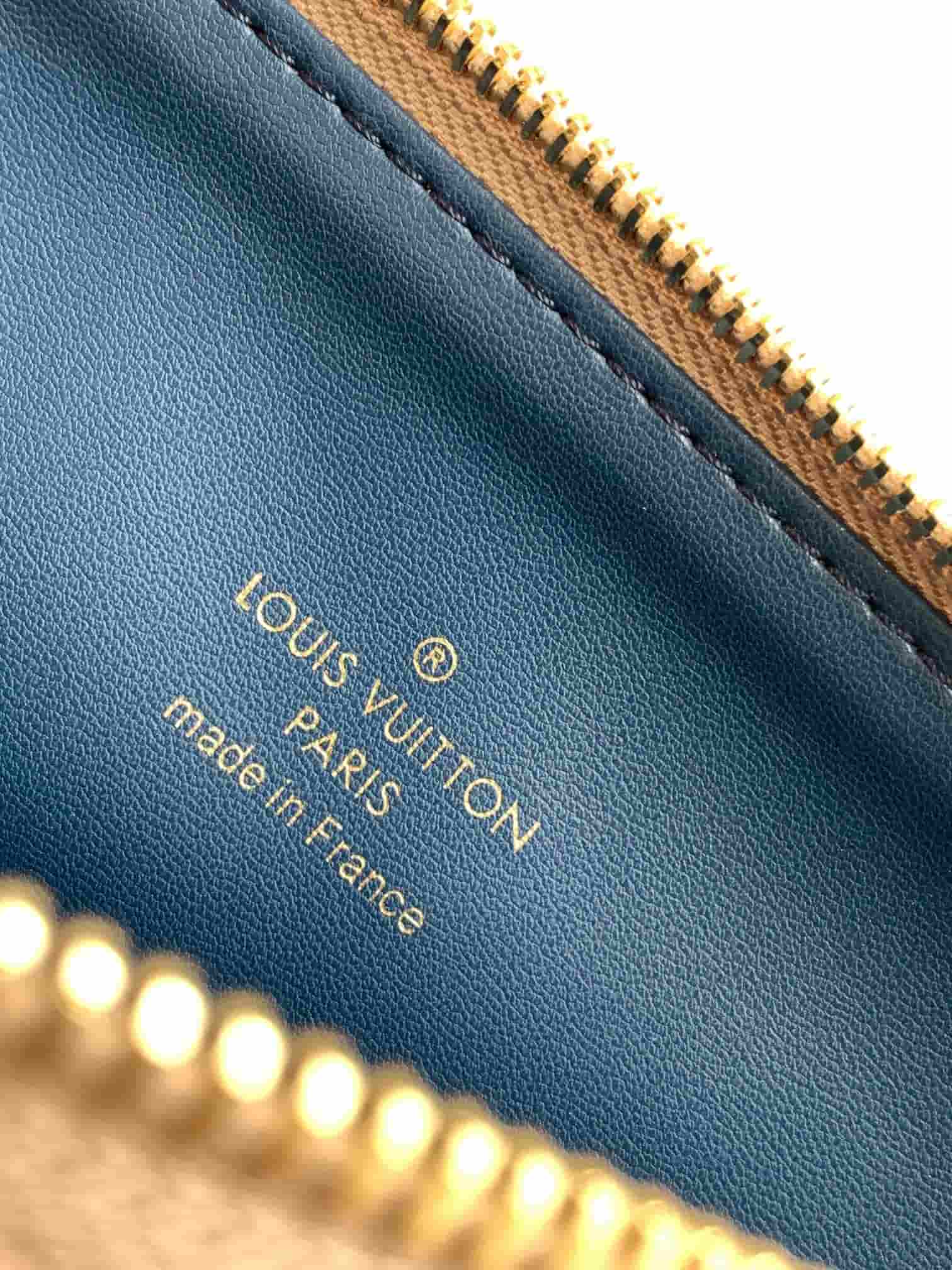 Louis Vuitton Coussin PM Taupe Monogram-embossed puffy lambskin M21263 High