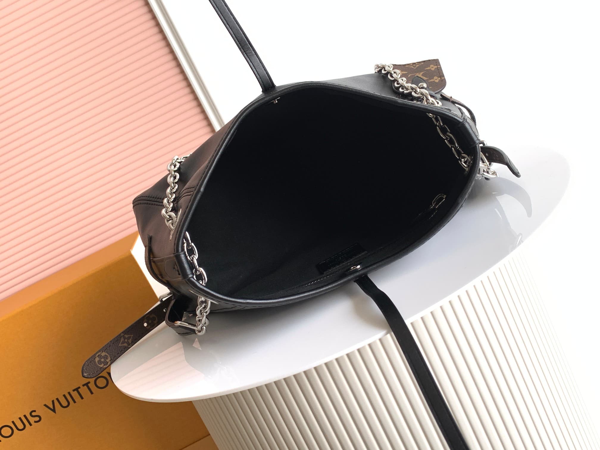 Louis Vuitton CarryAll Vibe BB Lambskin M12888 Black High
