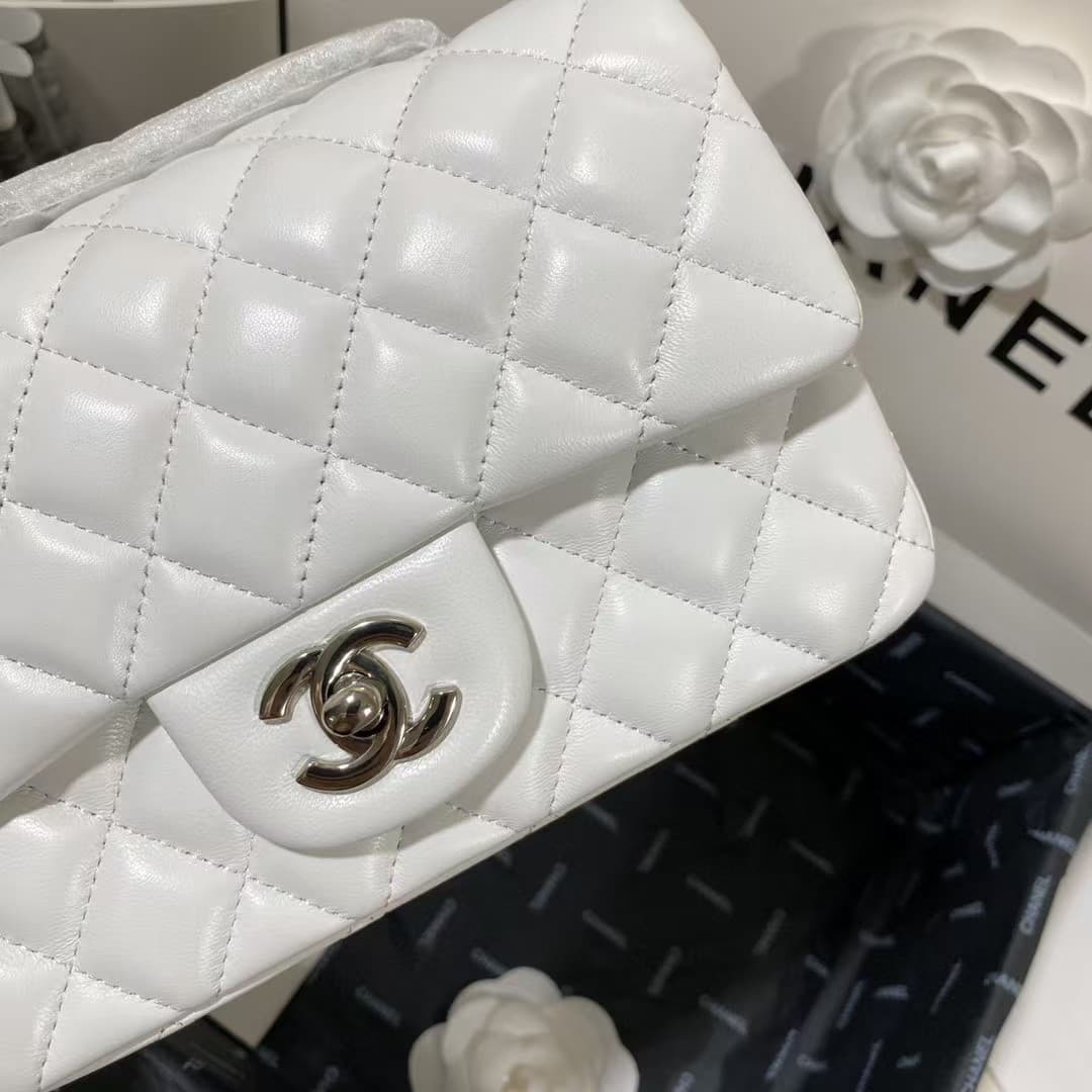 Mini CLASSIC HANDBAG Lambskin Silver Metal White B