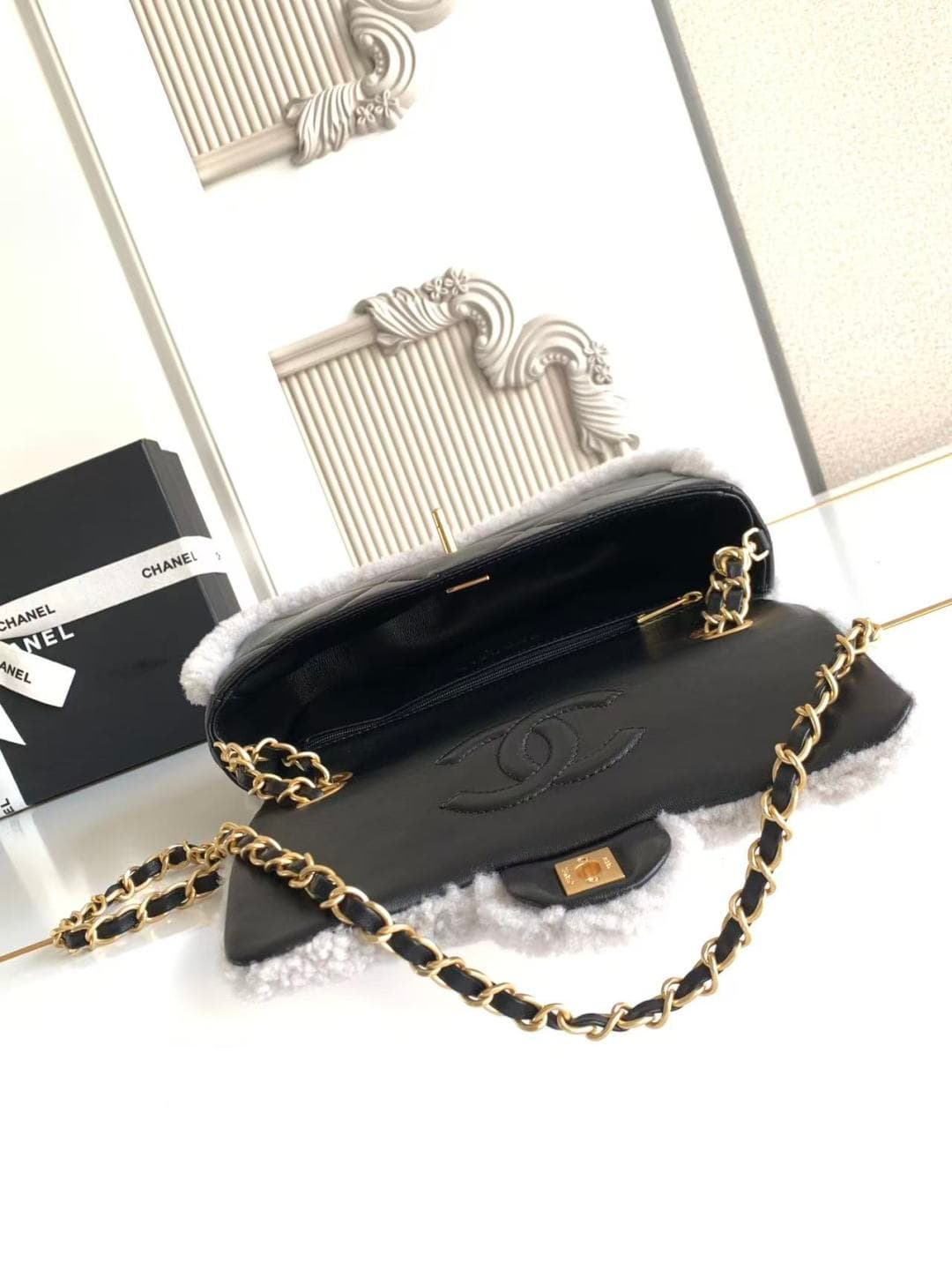 Chanel Small Shearling Flap Bag in Black lambskin with grey shearling & Gold-Tone Metal AS5149 A