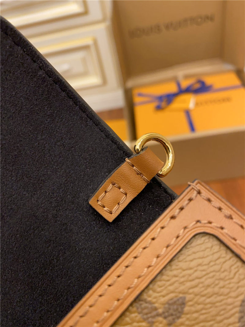Louis Vuitton Dauphine Chain Wallet Monogram M68746 Top
