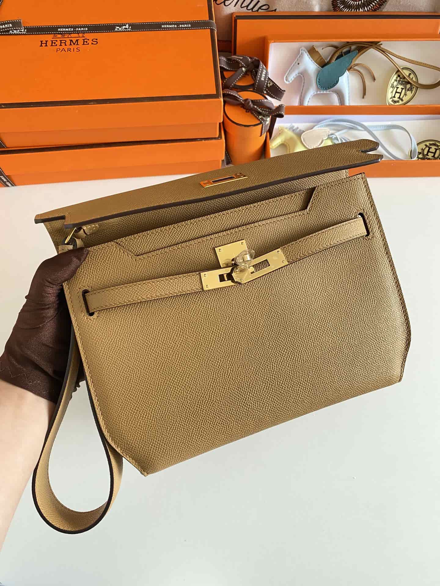 Hermes Kelly Depeches 25 Pouch Epsom Leather Sesame WAX High