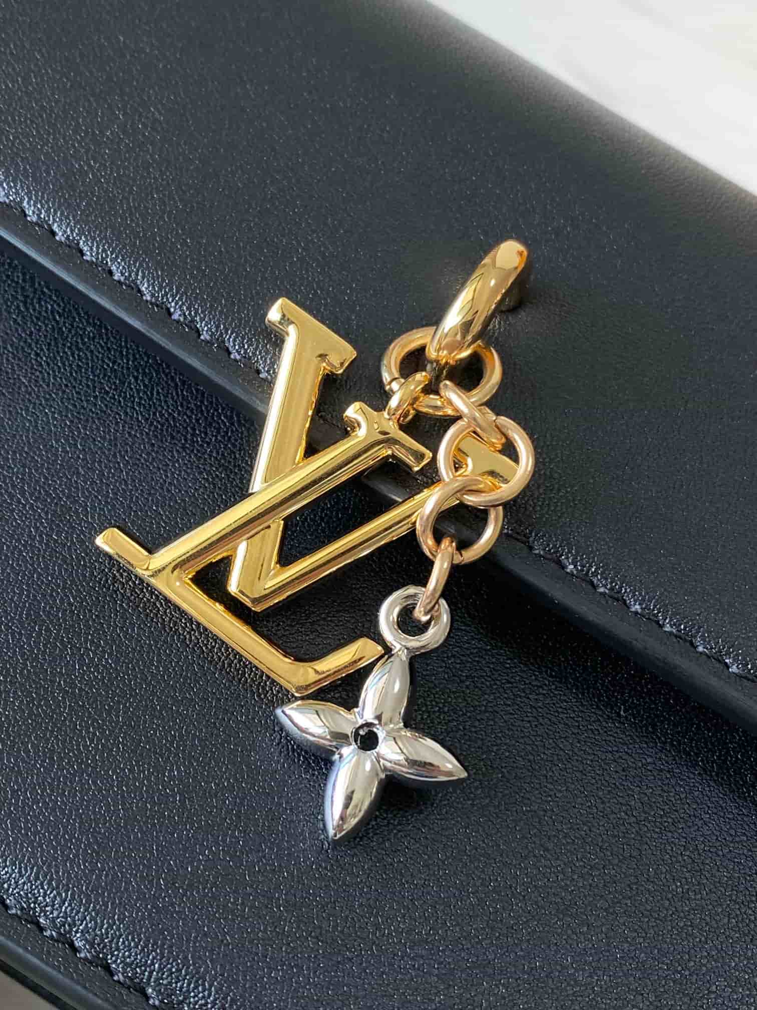 Louis Vuitton Wallet On Chain LV Bloom Black M14564 TOP
