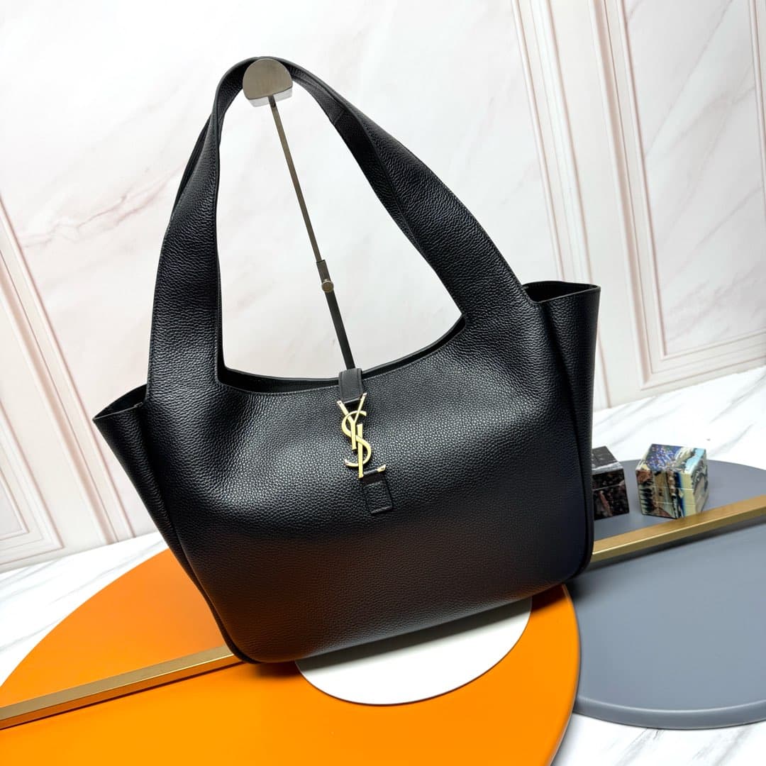 LE 5 À 7 BEA in grained leather 763435 Black TOP