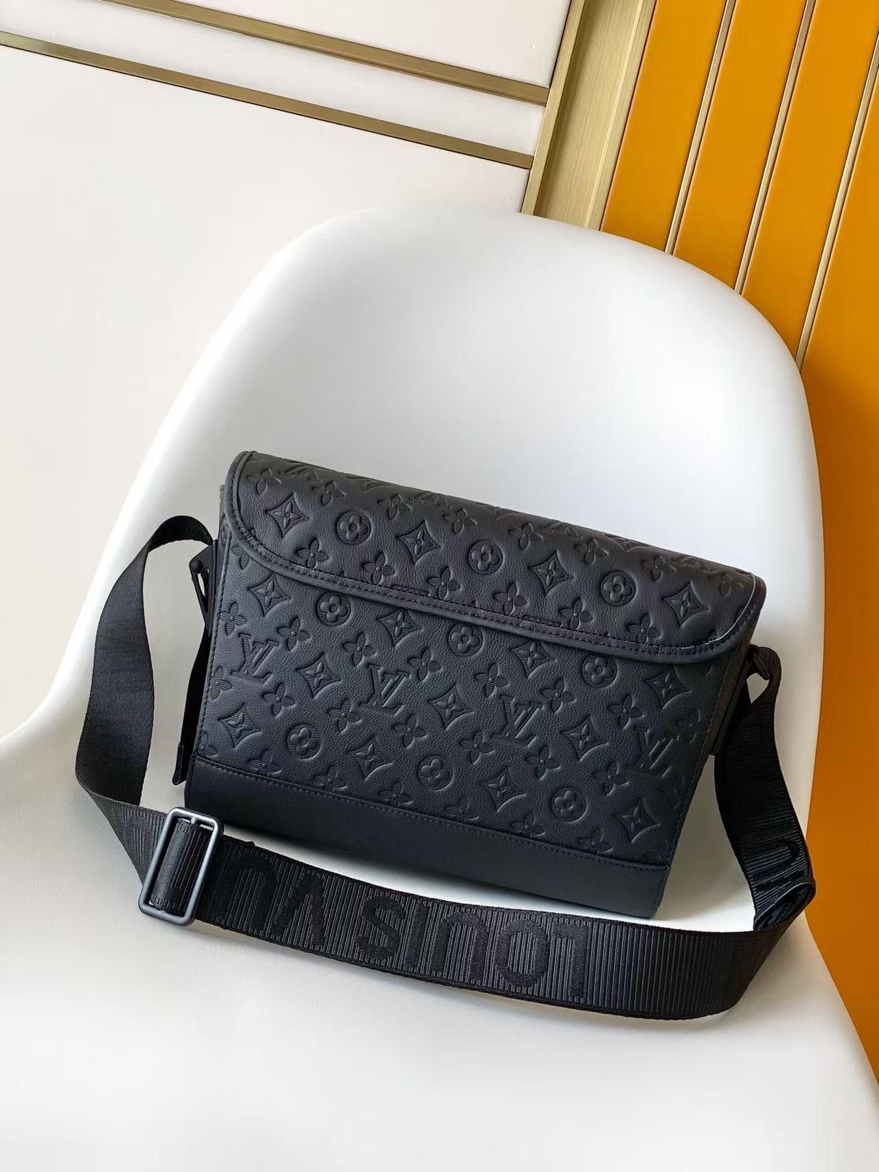 Louis Vuitton Courrier Messenger Black Monogram Shadow calfskin leather M28781 High