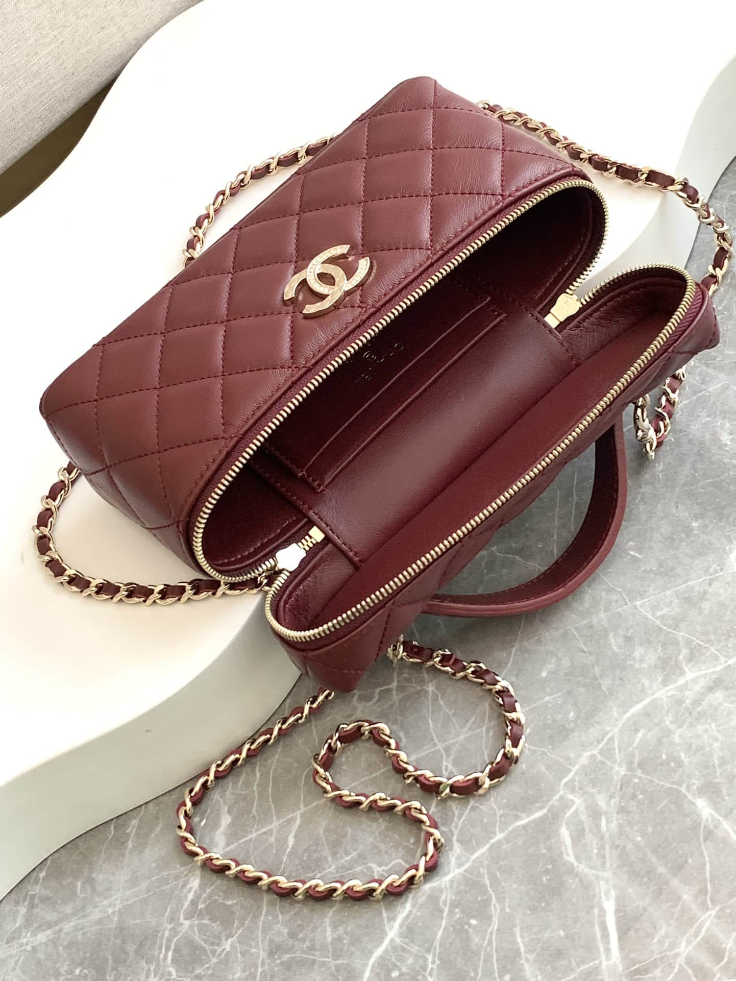 Chanel VANITY WITH CHAIN AP4407 Lambskin & Gold-Tone Metal Red High