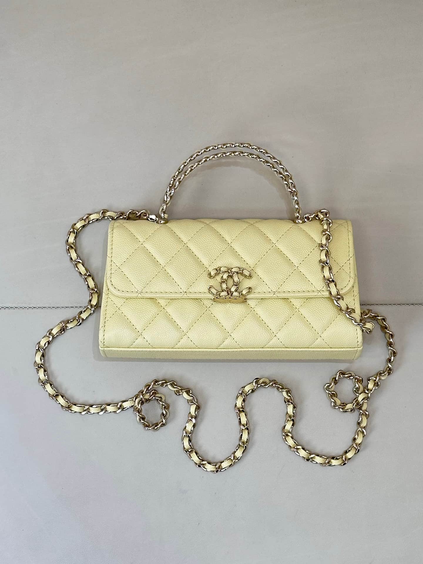 Chanel Clutch with chain Grained Calfskin&Gold-Tone Metal Yellow AP3238 TOP