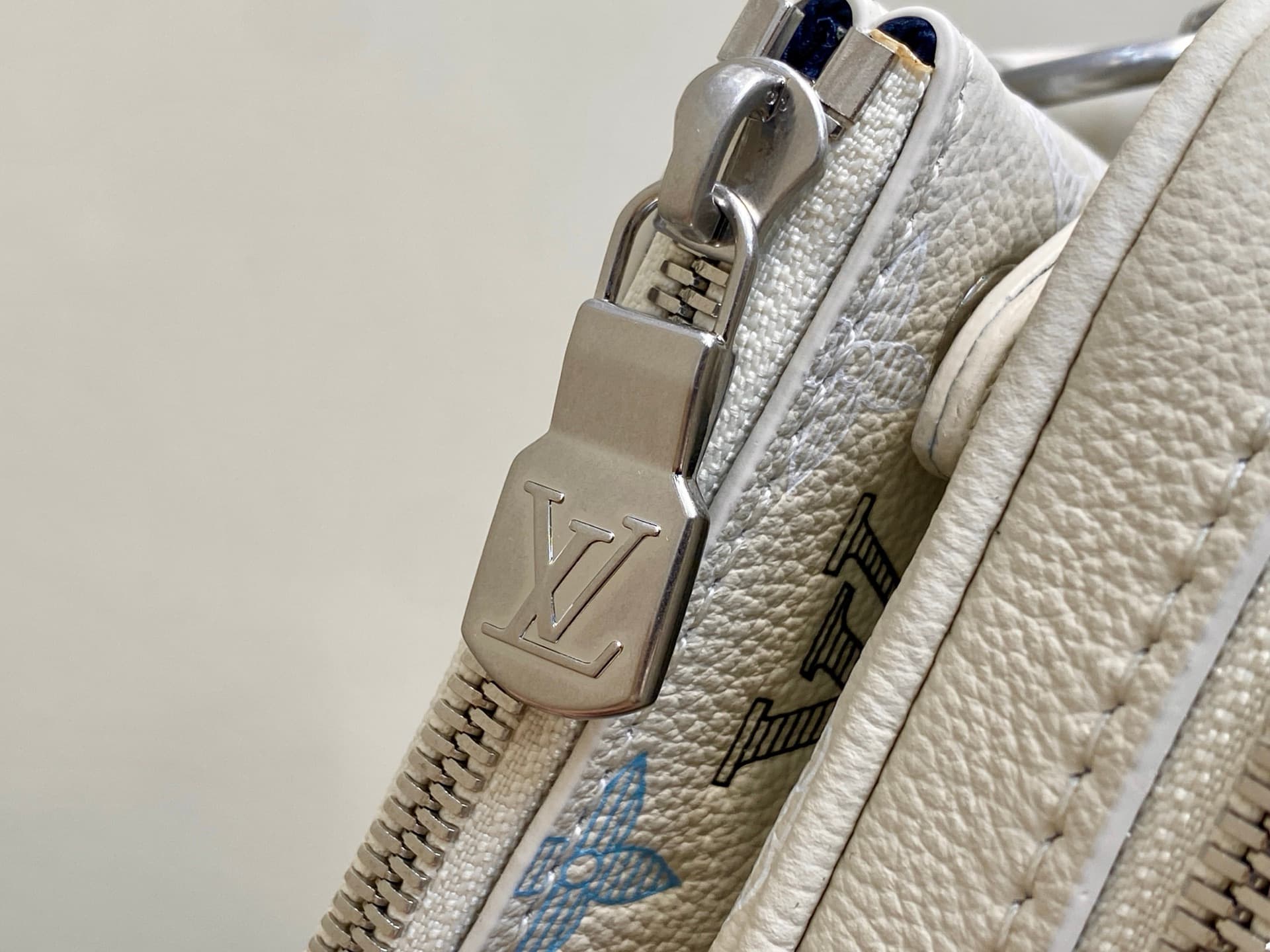Louis Vuitton Trio Messenger Ecru White Monogram Shadow calfskin leather M28854 High