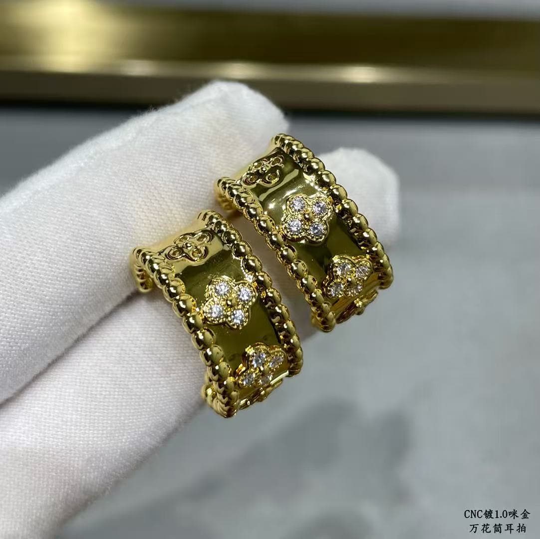 Van Cleef & Arpels Perlée clovers hoop earrings High