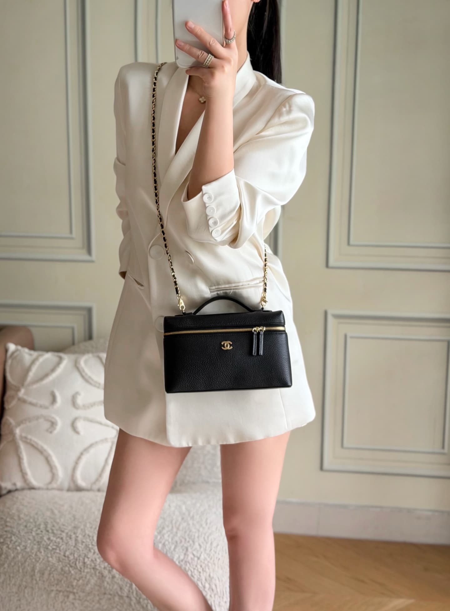 Chanel Large Vanity with chain Grained Calfskin & Gold-Tone Metal Black AS5347 A
