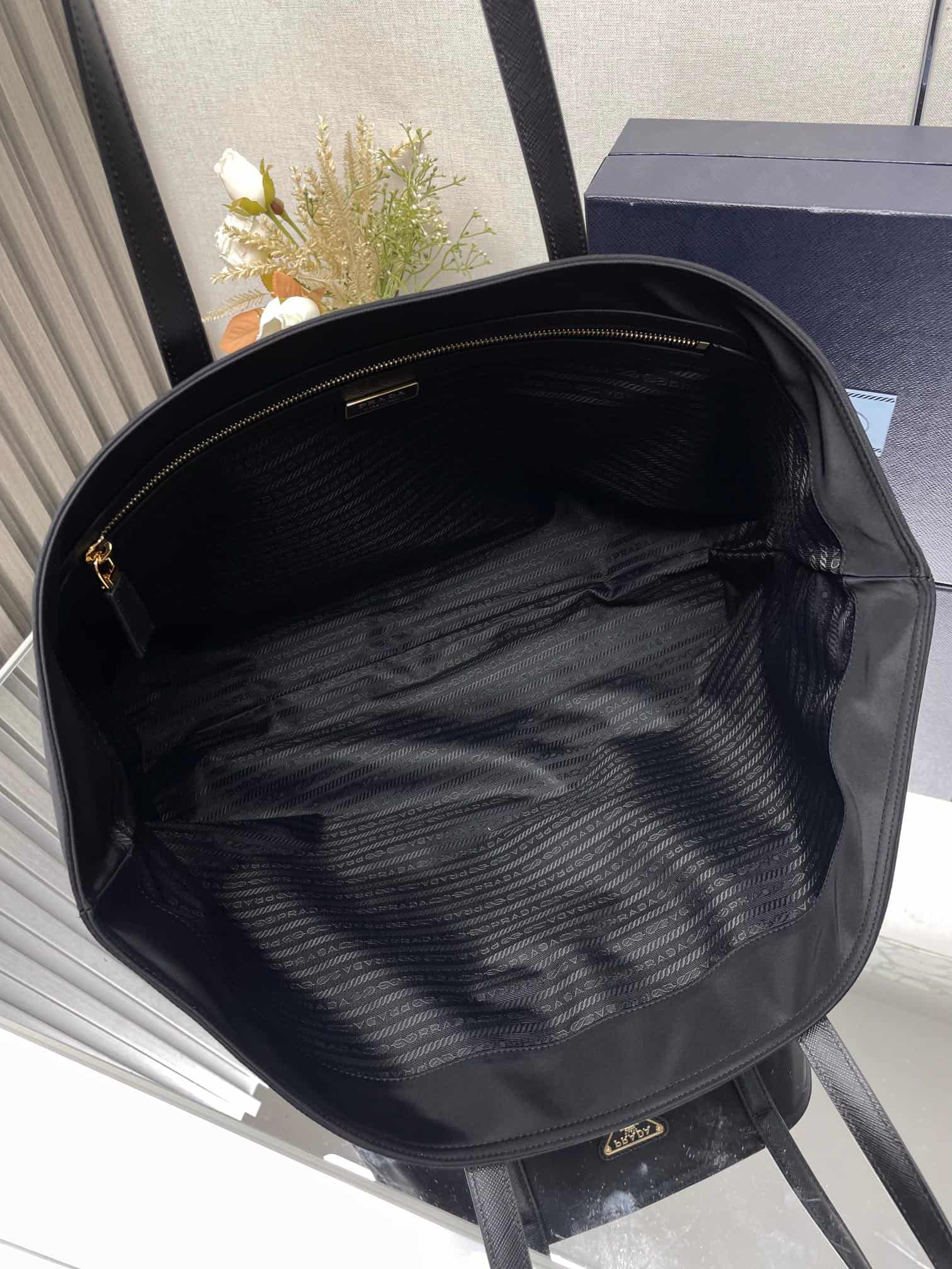 Prada Re-Edition 1978 large Re-Nylon and Saffiano leather tote bag Black 1BG527 High