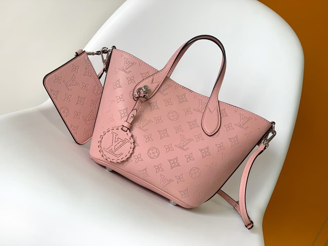 Louis Vuitton Blossom PM Rose Jasmin Mahina perforated calfskin leather M23196 High