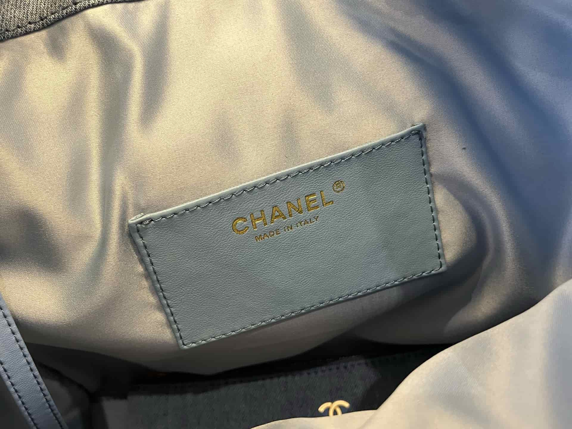 Chanel 25 Medium Hobo Medium handbag AS5311 Denim & Gold-tone Metal Blue A