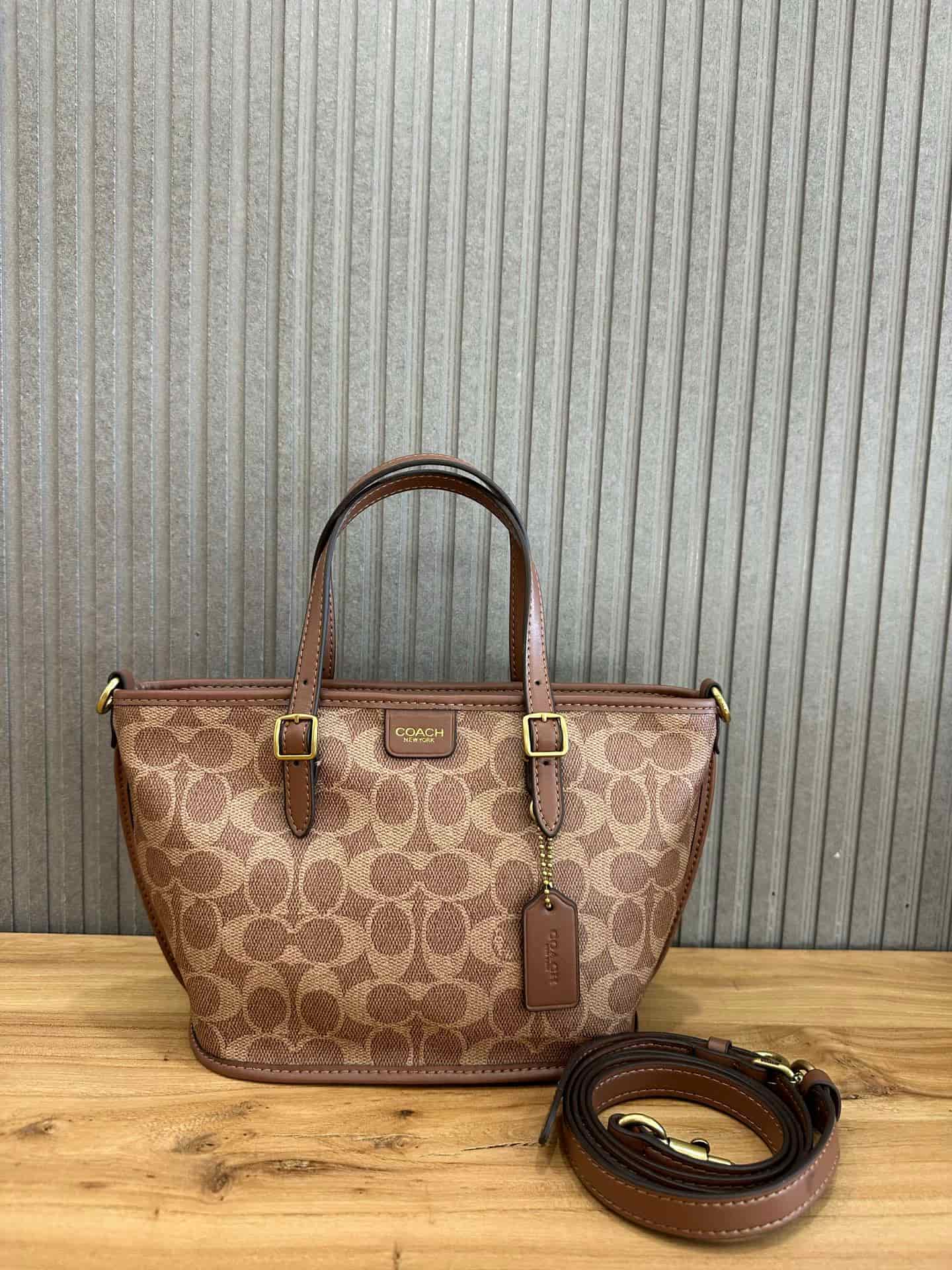 Coach Taxi Tote Bag 21 in Signature Canvas High