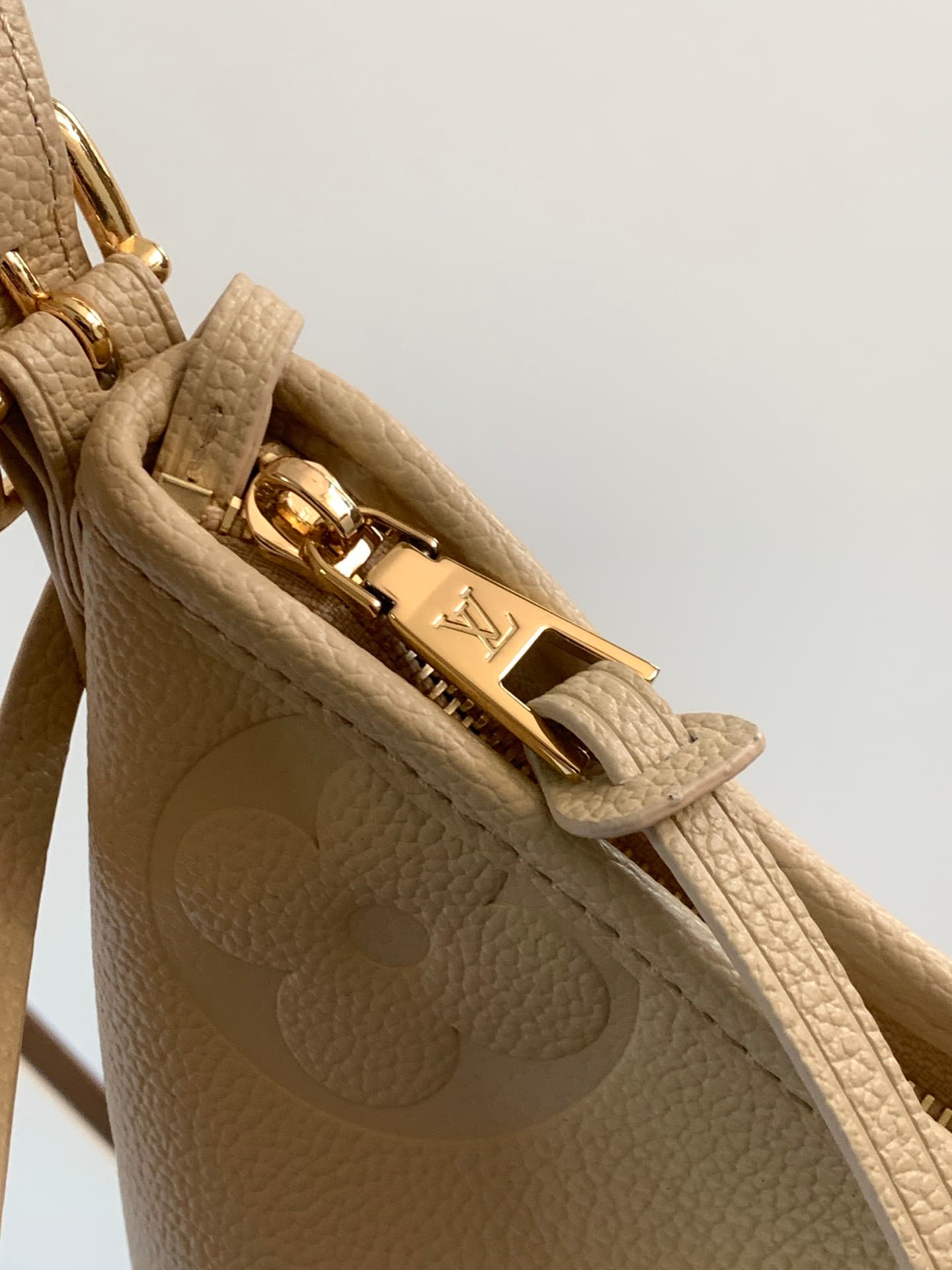 Louis Vuitton CarryAll PM Crème Beige Monogram Empreinte Leather M46293 High