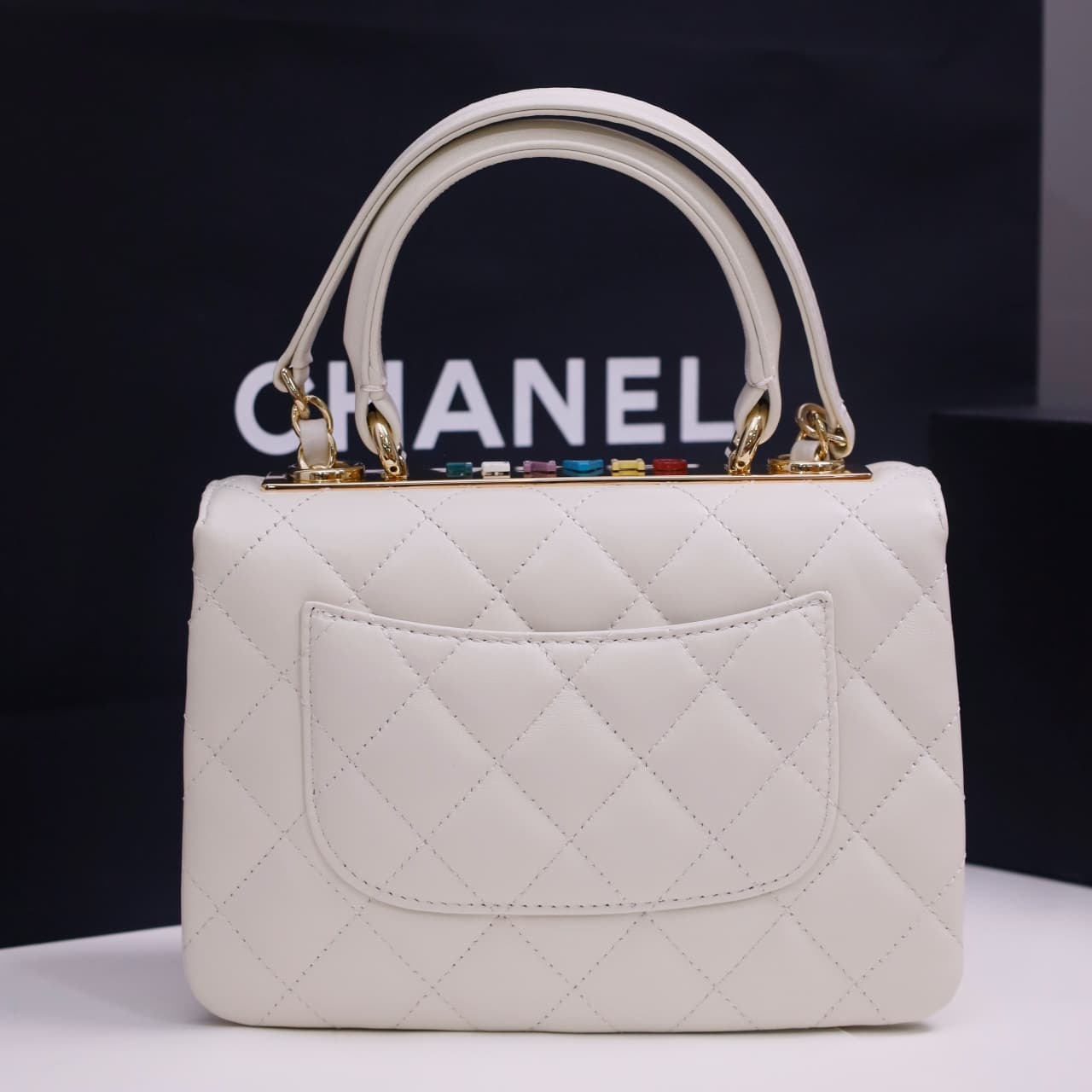 Chanel MINI FLAP BAG WITH TOP HANDLE AS4654 Lambskin &Gold-Tone Metal White A