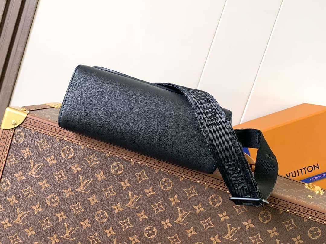 Louis Vuitton Pulse Messenger Black Monogram Shadow embossed calf leather M14874 High