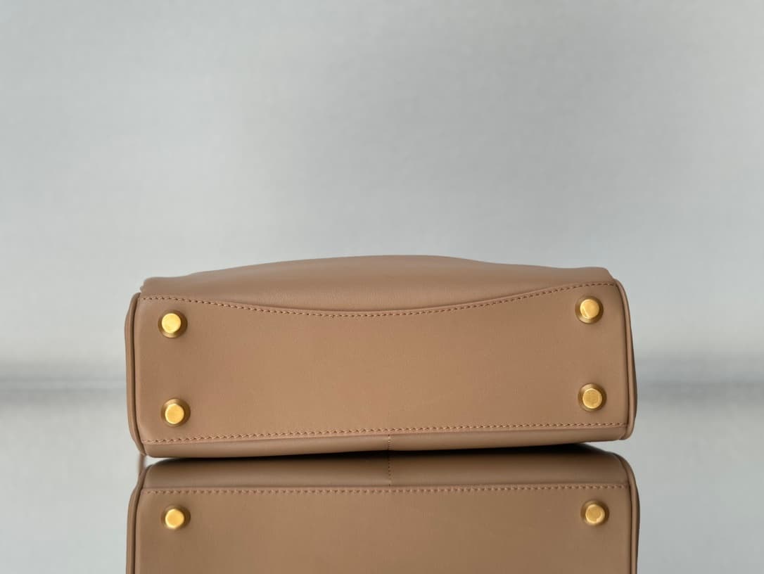 Balenciaga Rodeo Small Bag in Latte  Leather With Gold-Tone Metal TOP