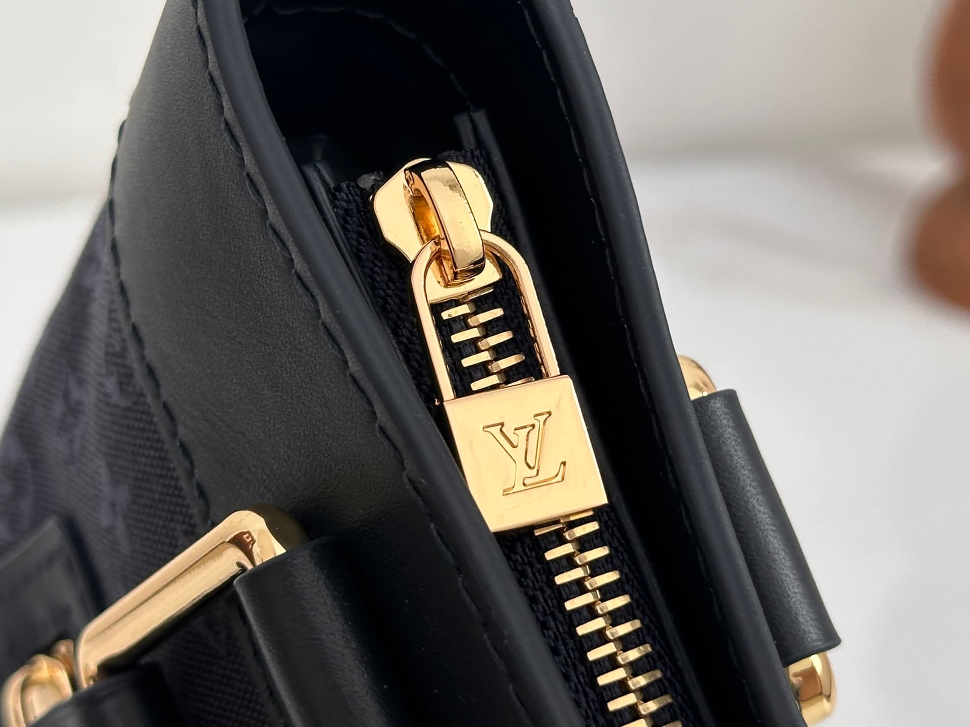 Louis Vuitton Monogram Lin Lucille shoulder bag M92680 High