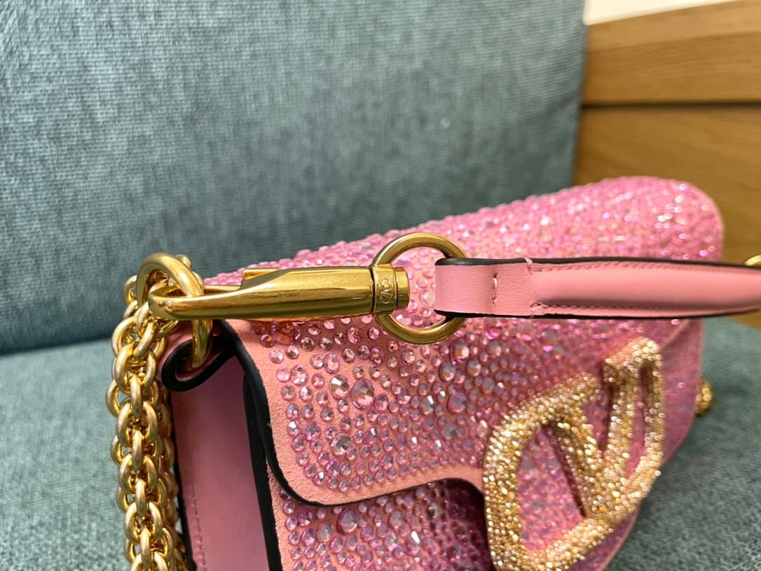 Valentino Garavani Locò Small Shoulder Bag in Pink High