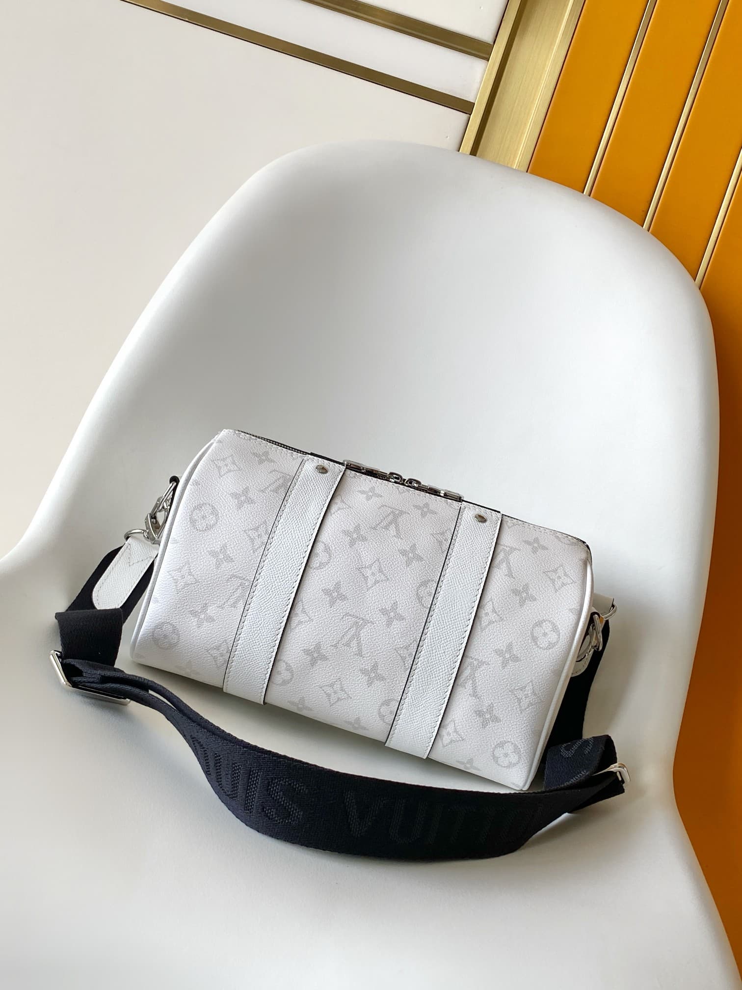 Louis Vuitton City Keepall Optic White Monogram coated canvas and Taigarama cowhide leather M27644 High