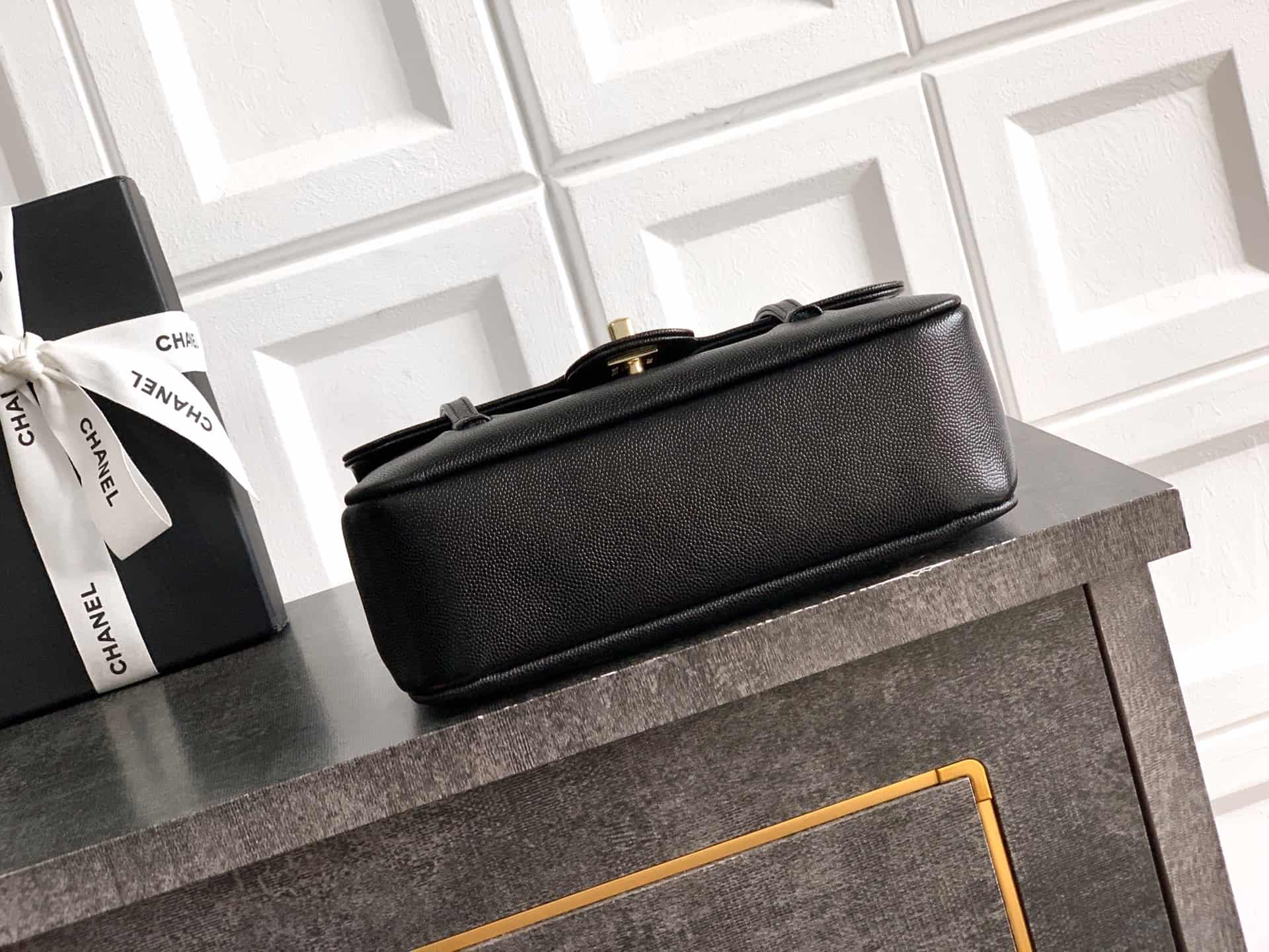 Chanel Clutch with Leather Strap Grained Shiny Calfskin & Gold-Tone Metal Black 5809 High