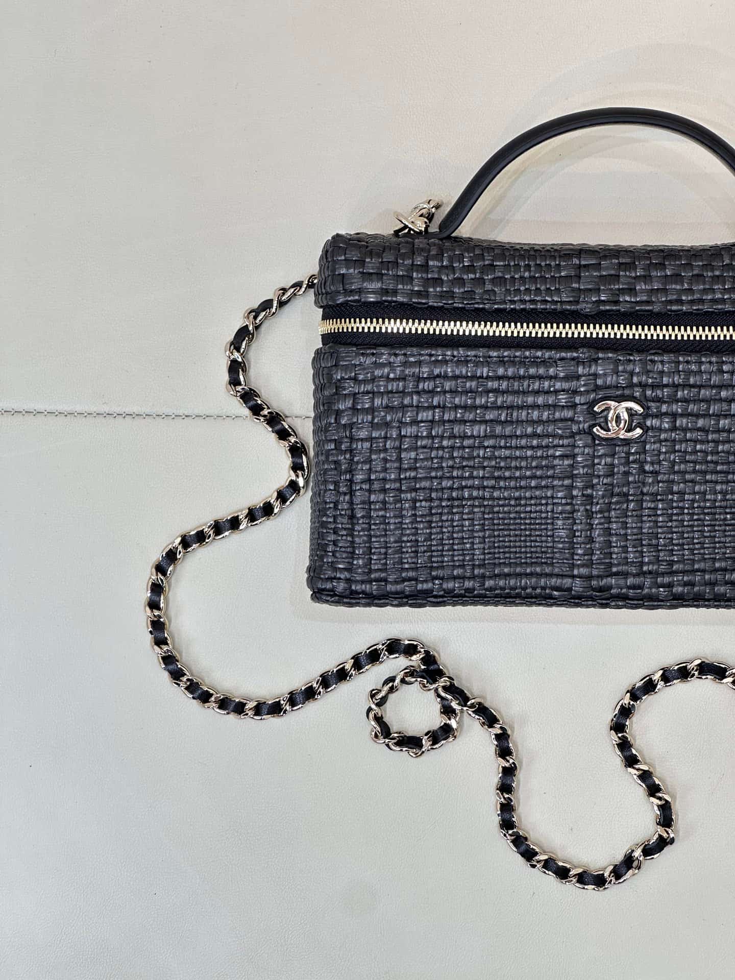 Chanel Classic Vanity with Chain Braided Raffia & Gold-Tone Metal Black AP4385 TOP