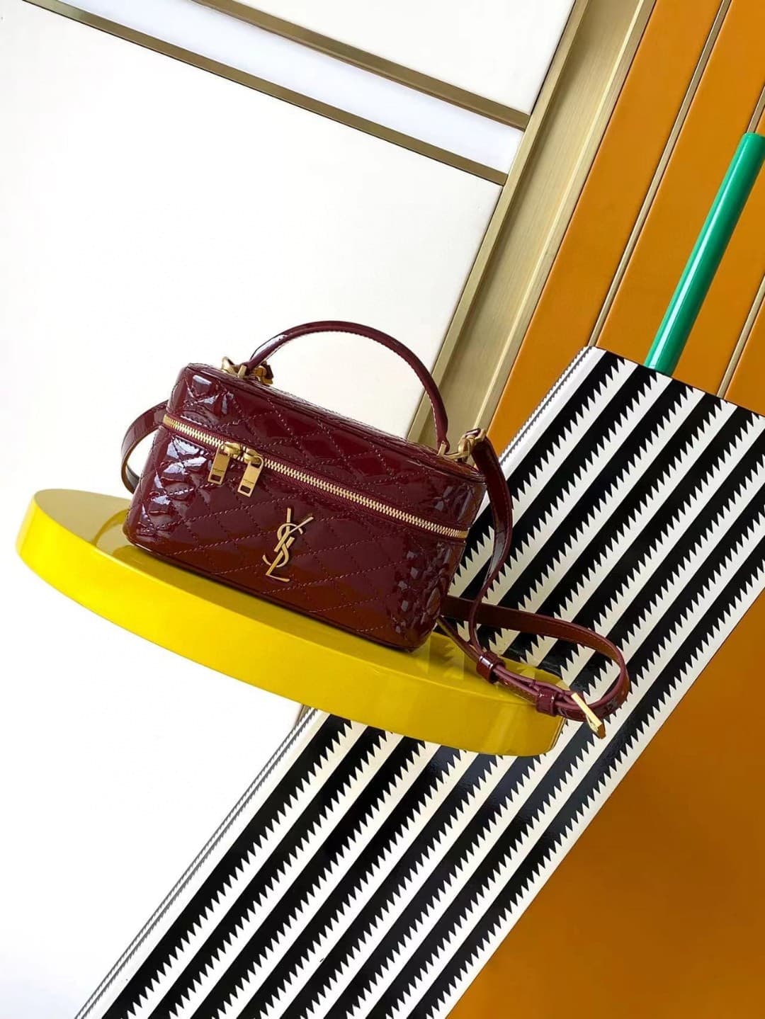 GABY VANITY BAG In Patent Leather Claret High