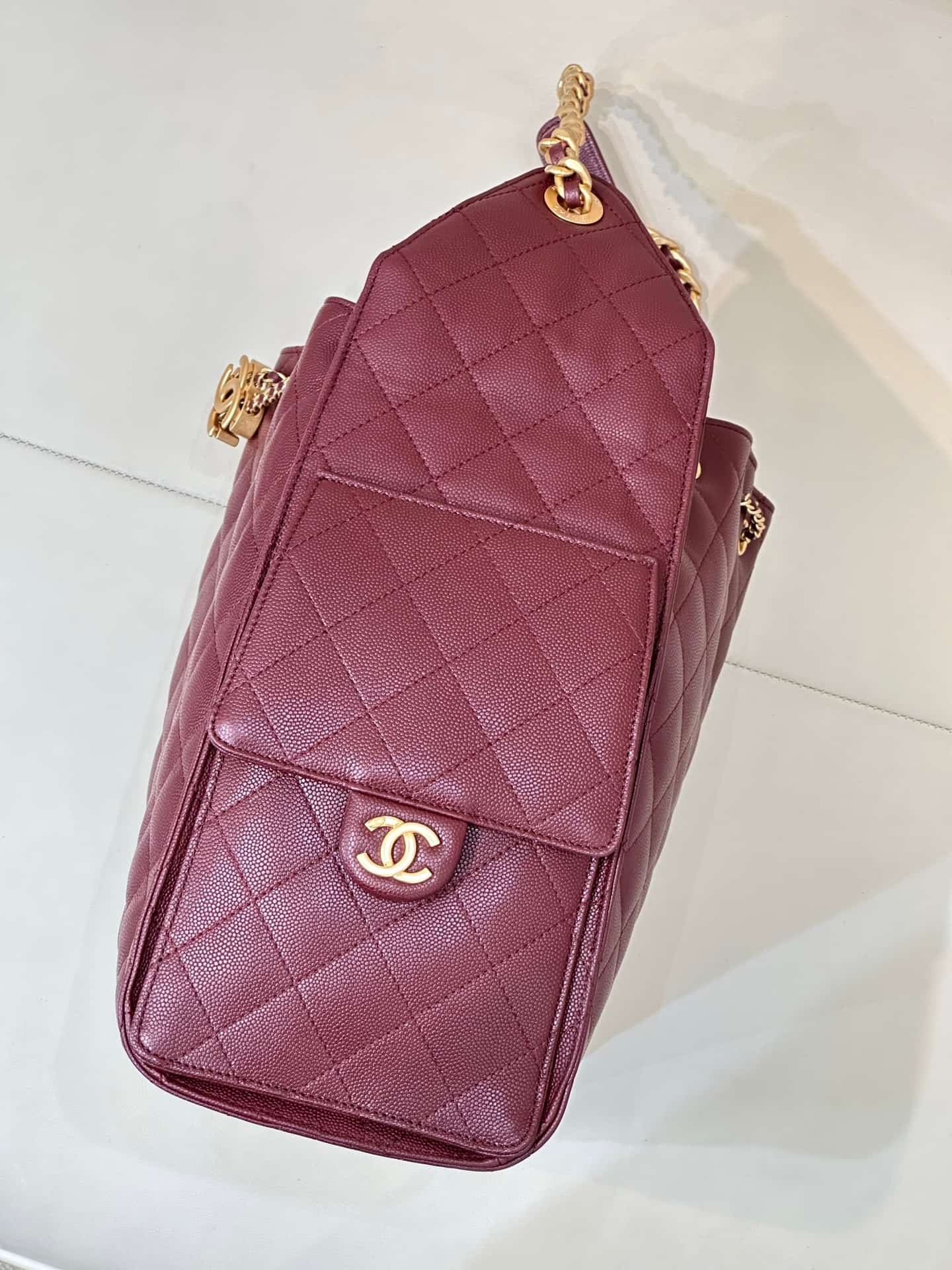 Chanel 25 Medium Hobo handbag AS5311 Grained Calfskin & Gold-tone Metal Burgundy TOP