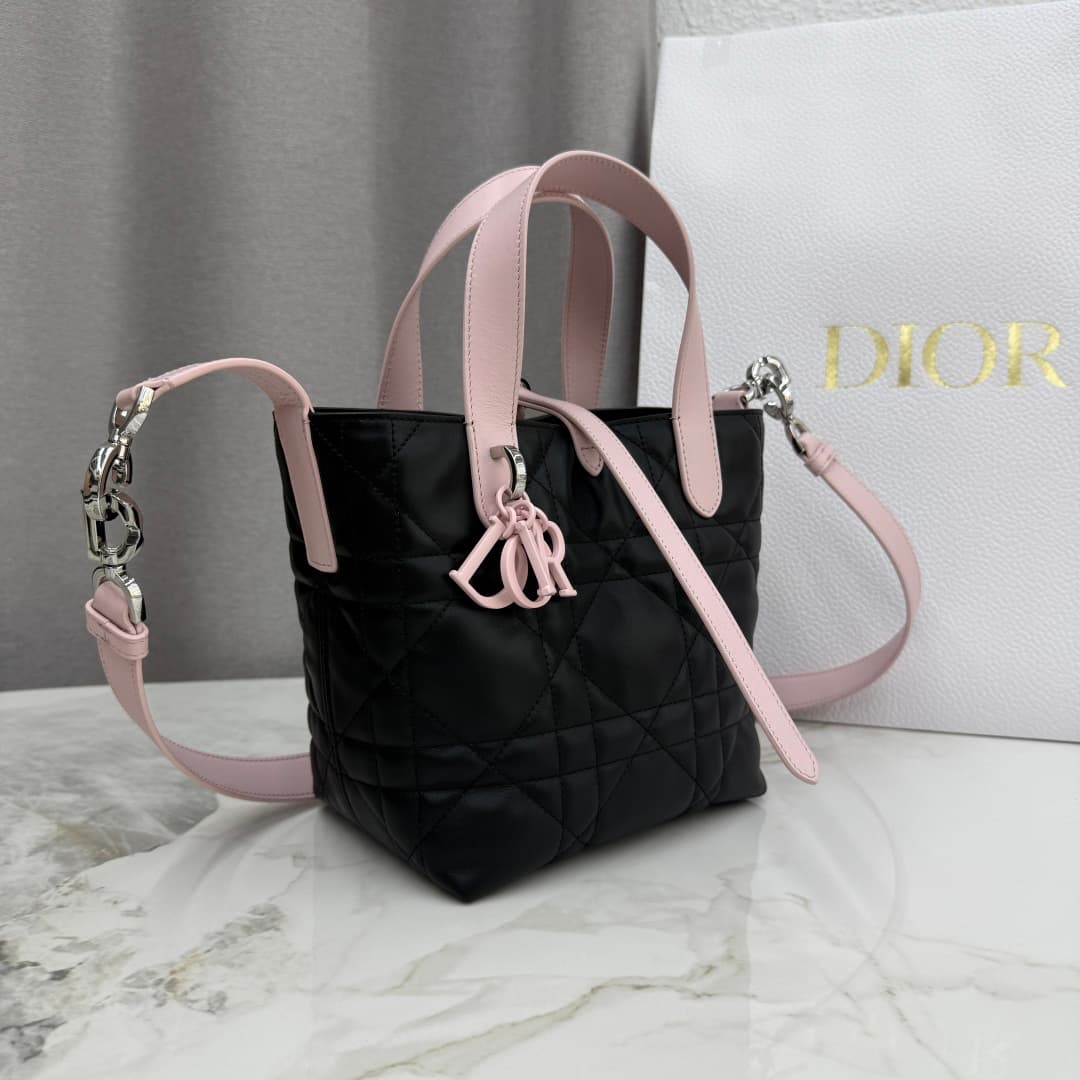 Small Dior Toujours Vertical Tote Bag Soupir Pink and Black Macrocannage Calfskin M2835 High