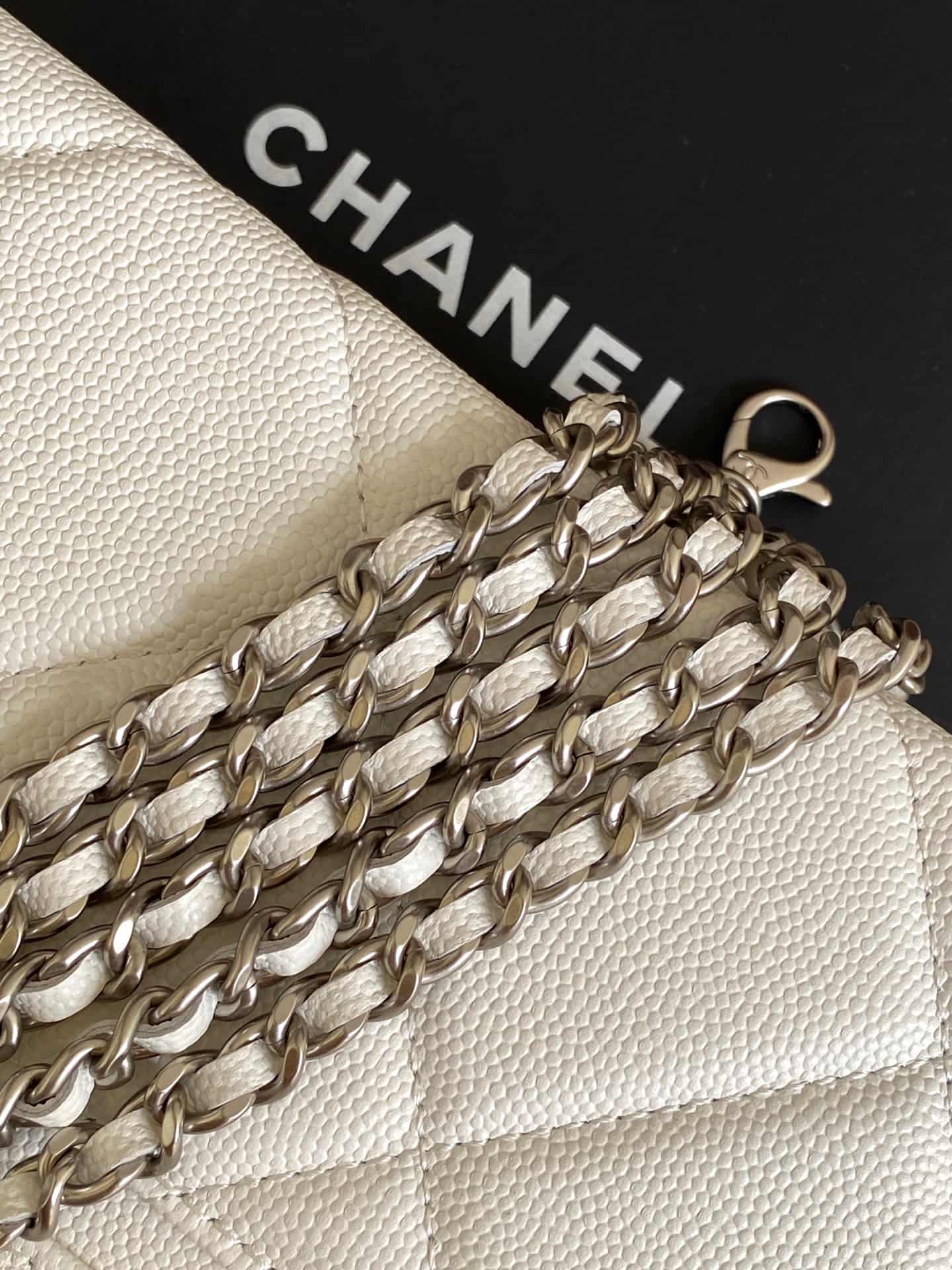 Chanel Vanity with Chain Grained Shiny Calfskin & Silver-Tone Metal White AP4936 A