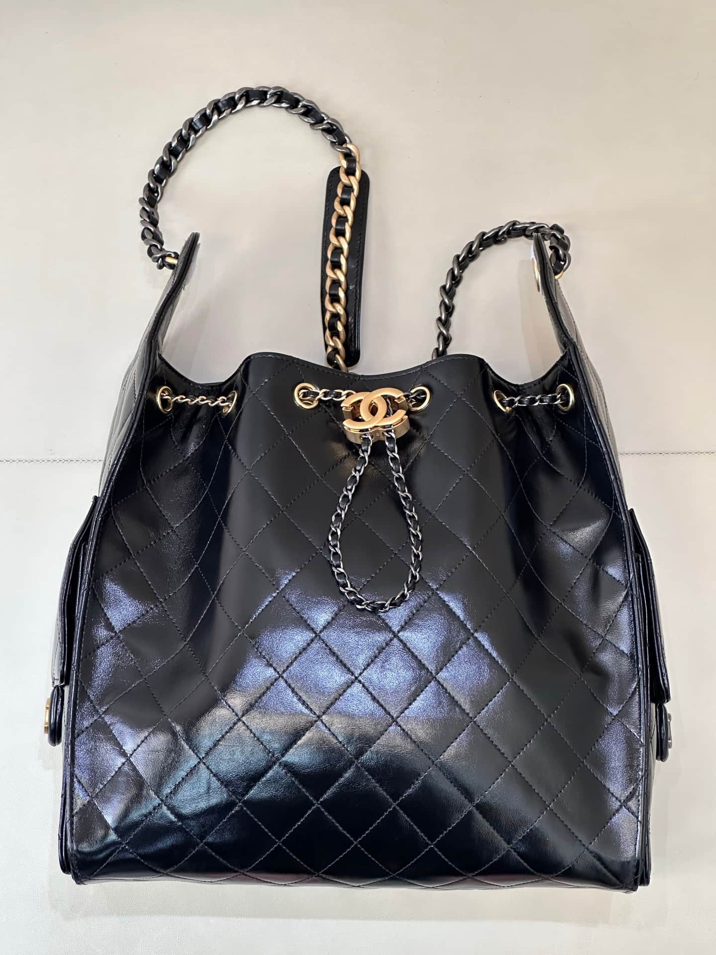 Chanel 25 Medium Hobo handbag AS5311 Shiny Calfskin  &Gold with Silver-tone Metal Black TOP