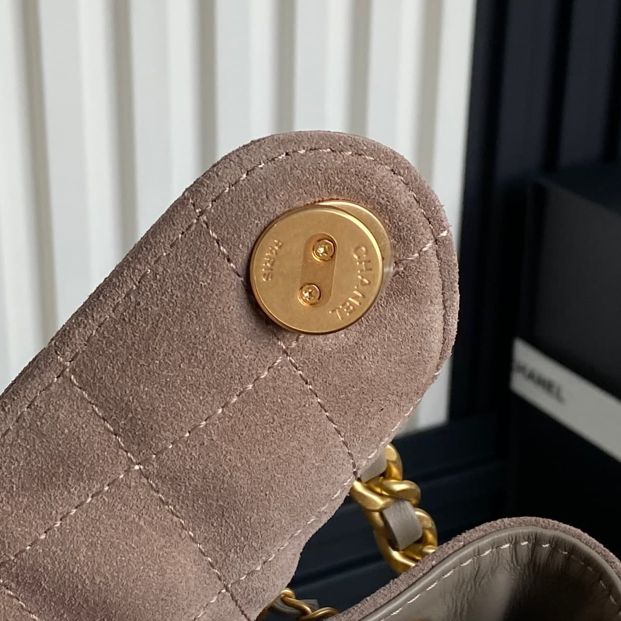 Chanel 25 Medium Hobo Medium handbag AS5311 Suede & Gold-tone Metal Beige High