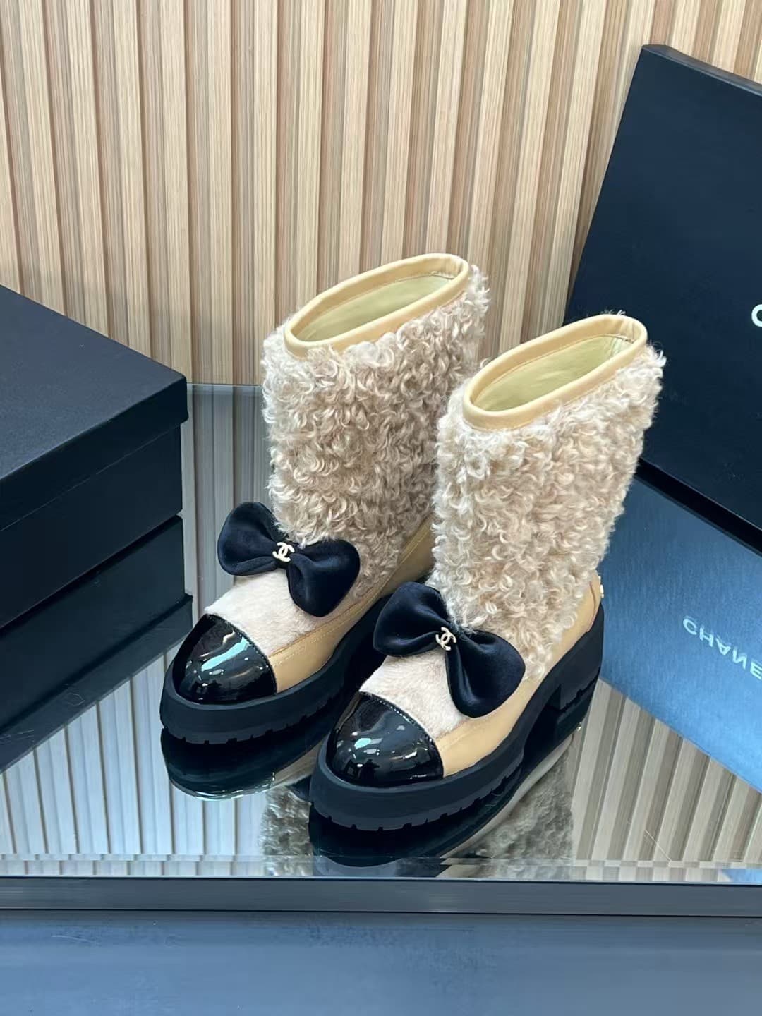 Chanel Shearling lambskin High boots