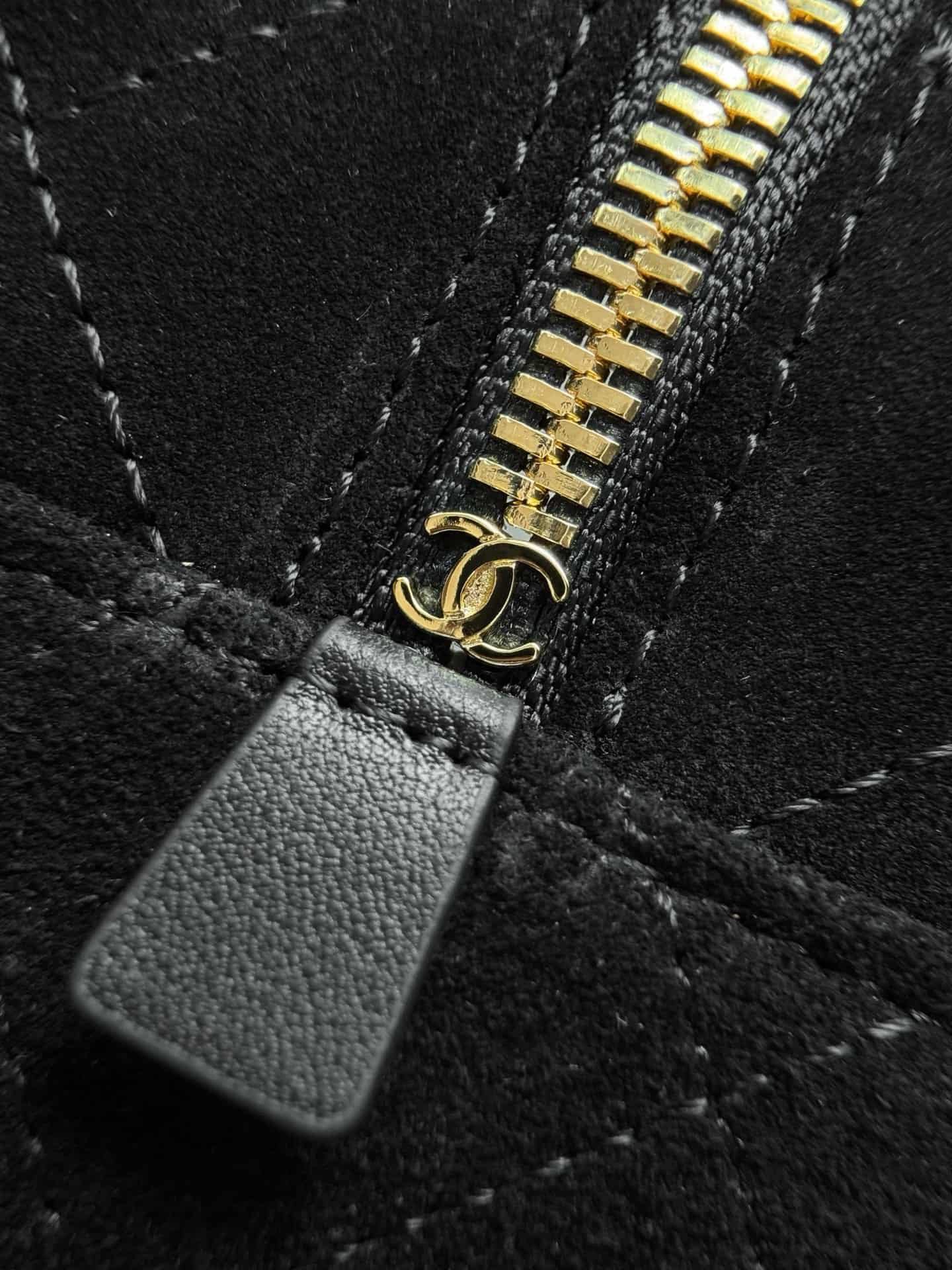 Chanel Maxi Camera Case Suede Calfskin & Gold Metal Black AS6443 A