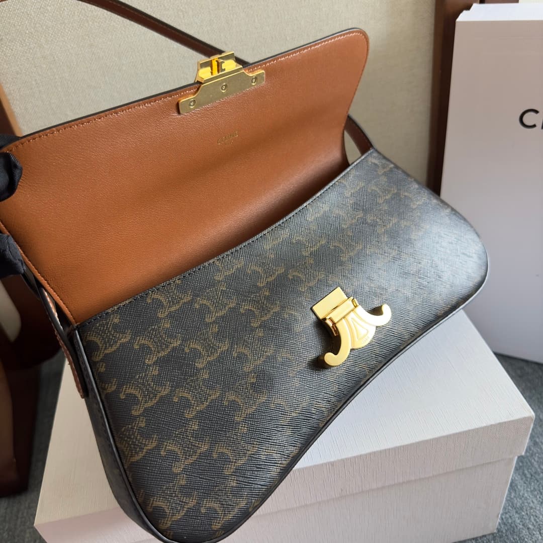 CELINE Triomphe Lola bag in Tan High