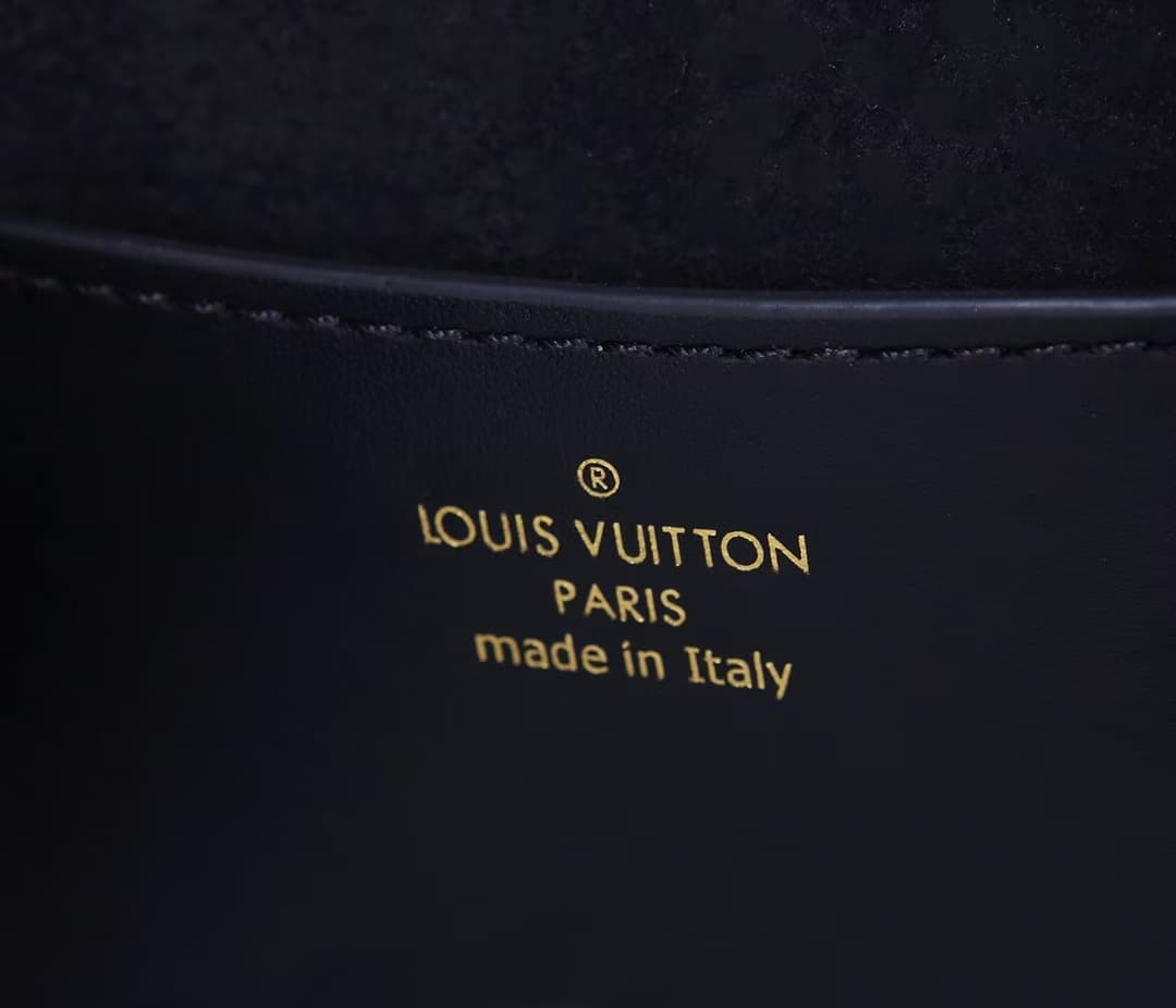 Louis Vuitton New Wave Multi-Pochette Smooth cowhide leather M56461 High