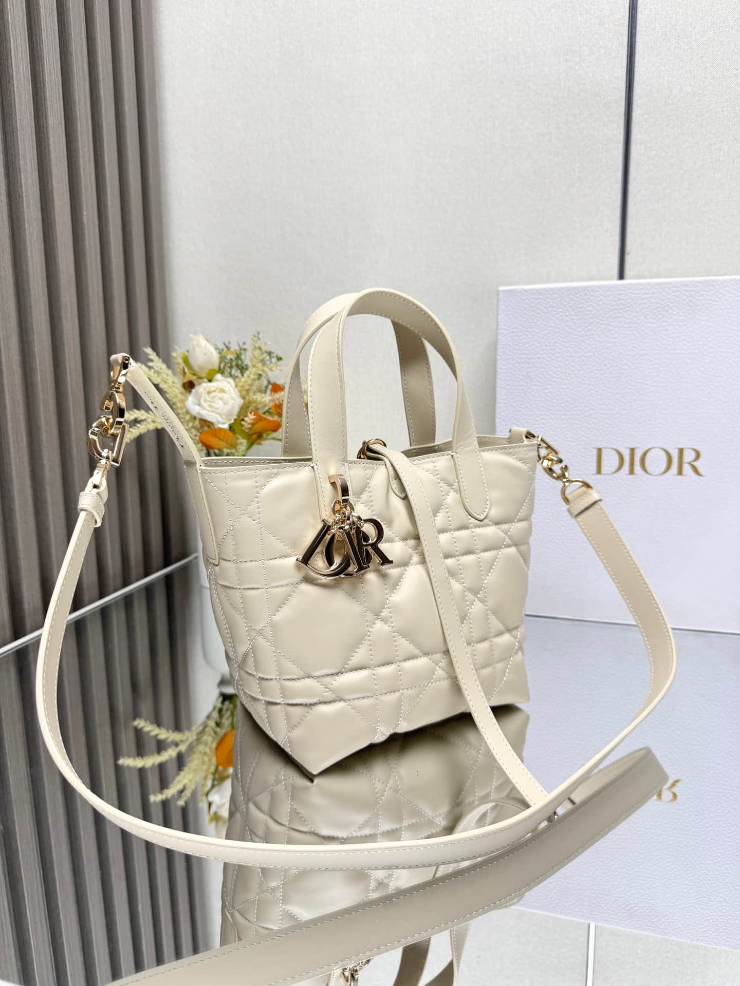 Small Dior Toujours Vertical Tote Bag Light Ivory Macrocannage Calfskin M2835 High
